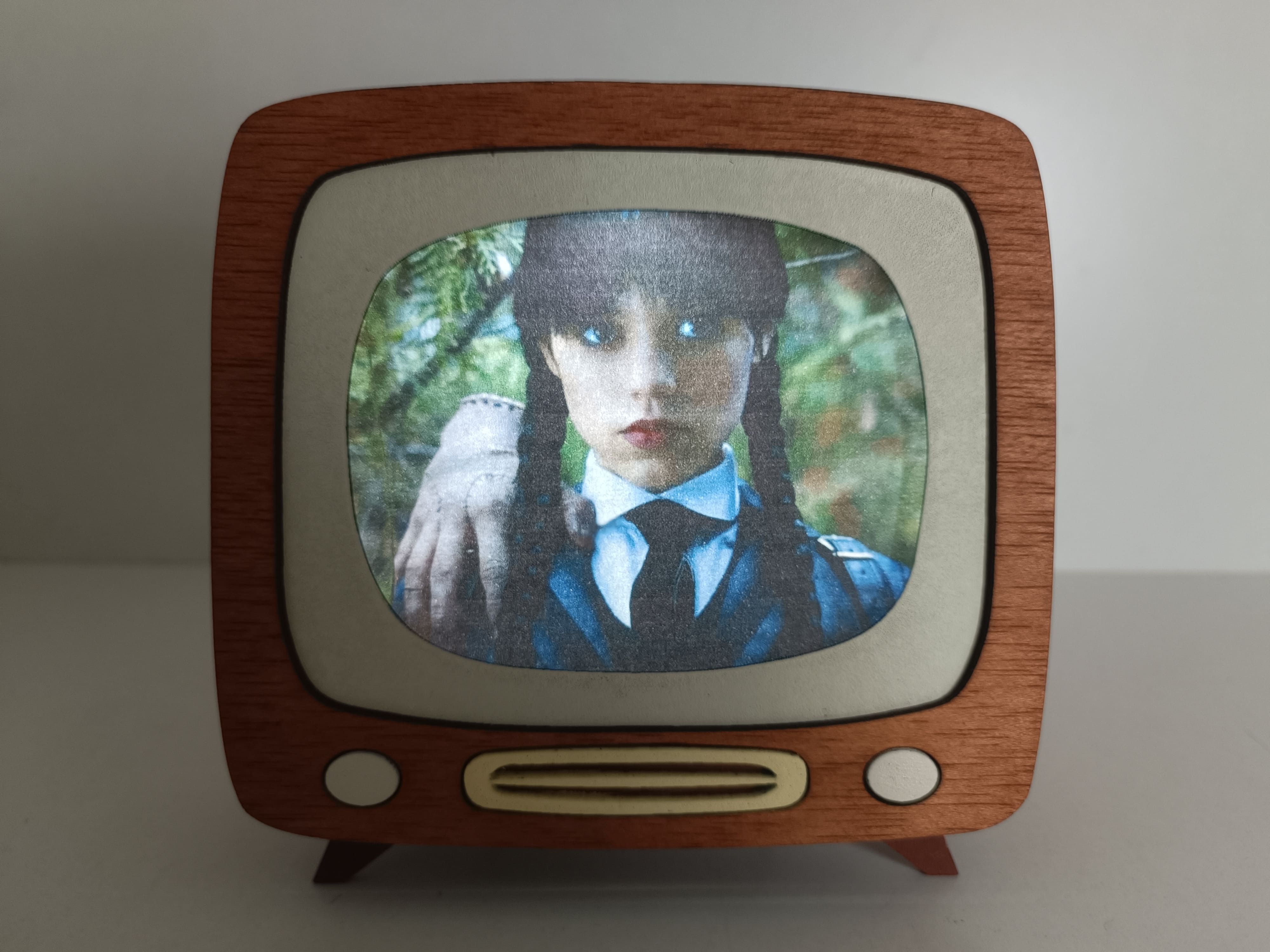 Lámpara TV Miércoles Addams (Wednesday)