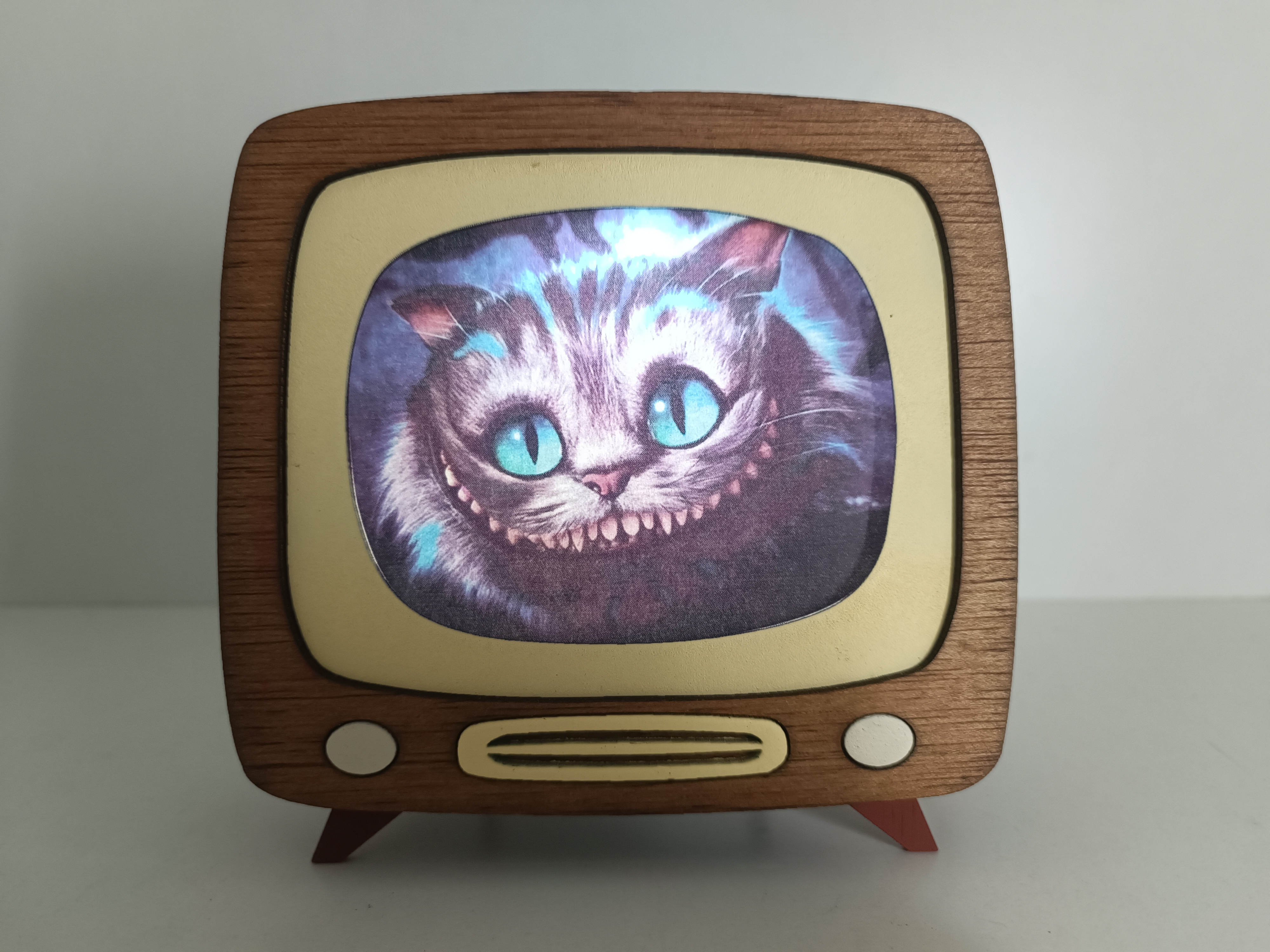 Lámpara TV Gato Cheshire (Alice in Wonderland)