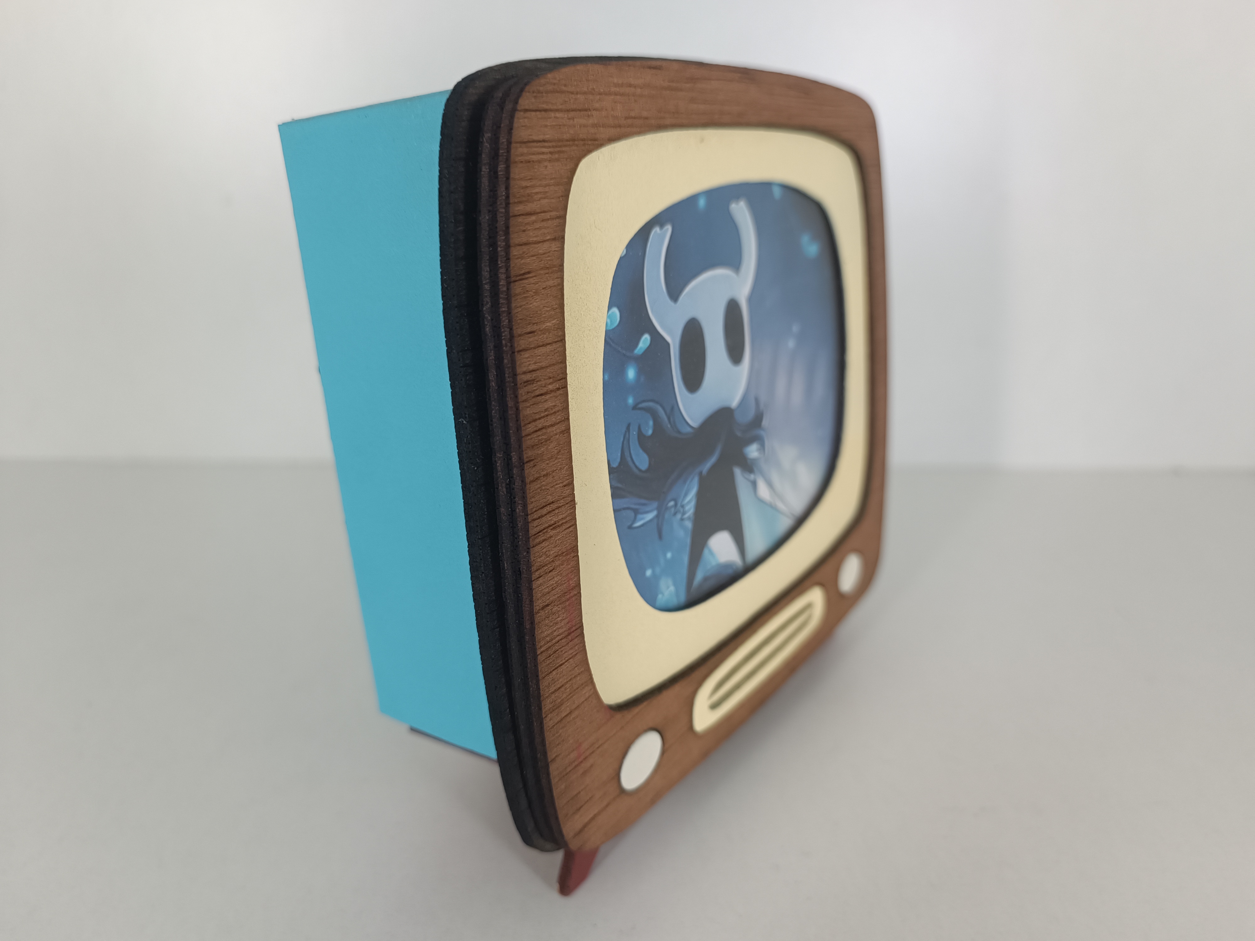 Lámpara TV Hollow Knight