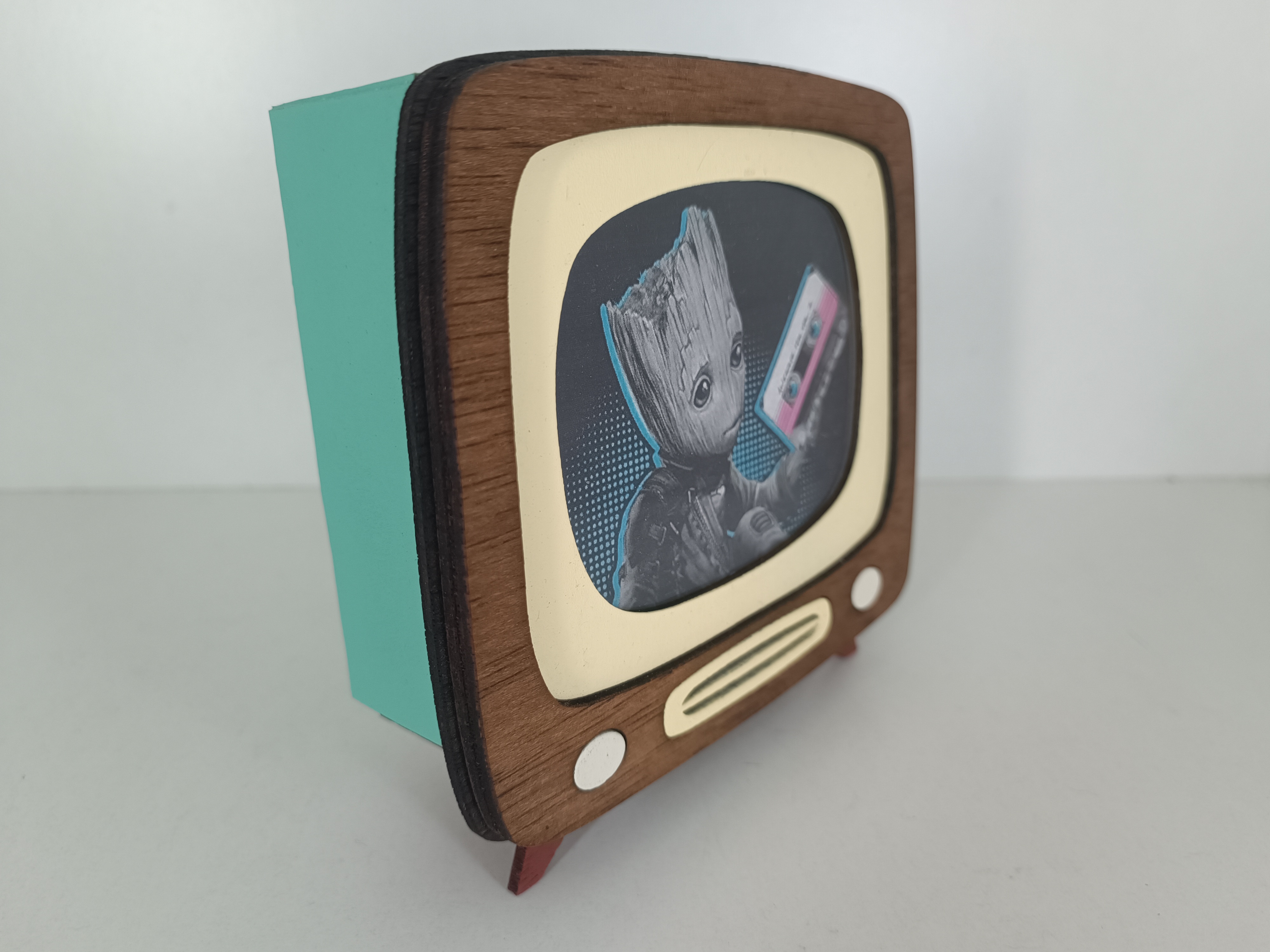 Lámpara TV Groot (Guardianes de la Galaxia)