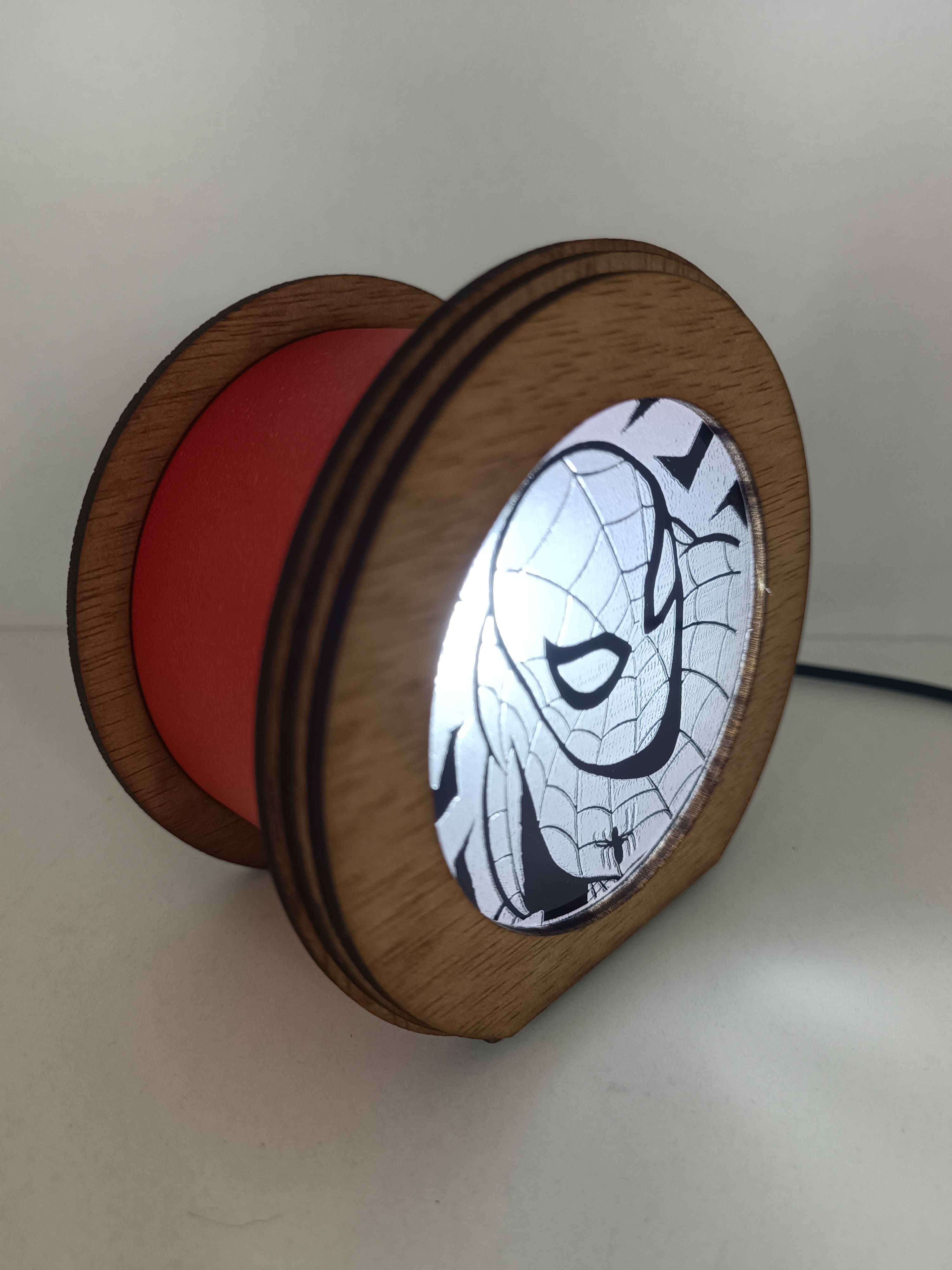 Lámpara Casita Spiderman (Avengers)