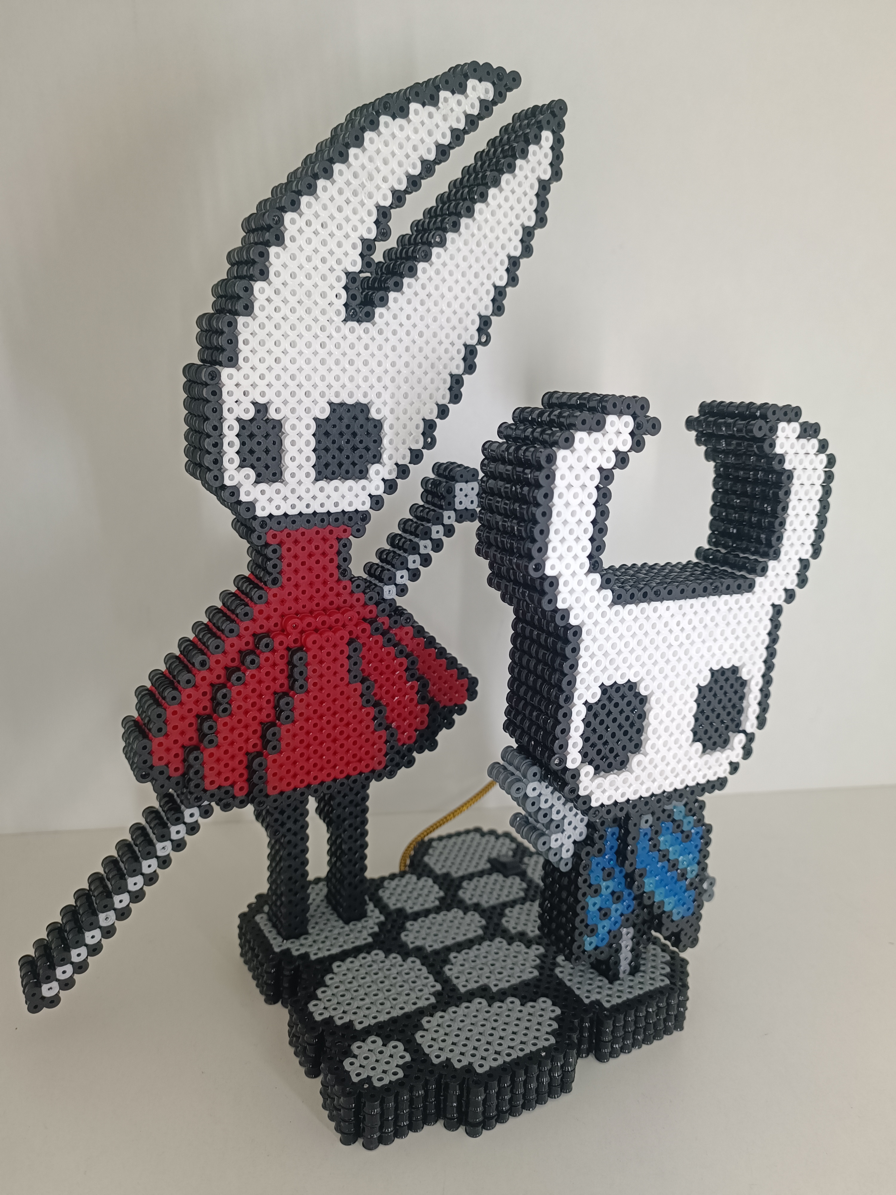 Lámpara Pixel Caballero y Hornet Hollow Knight