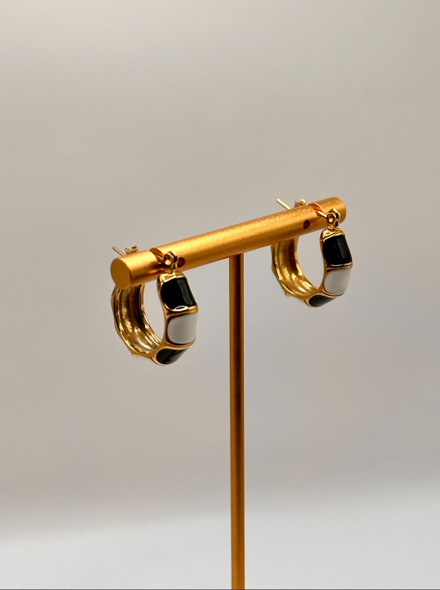 Osiris C-shape bamboo black earrings