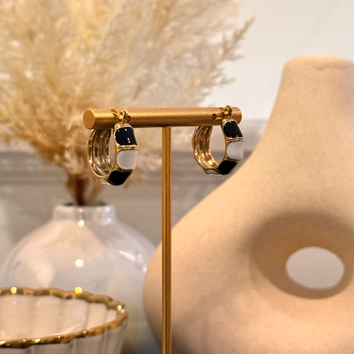 Osiris C-shape bamboo black earrings