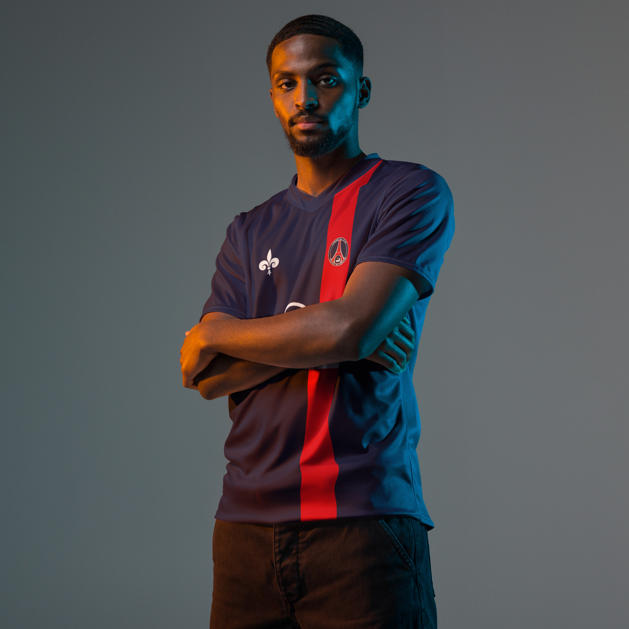 T-shirt Sport Rétro Marine – "Héritage Royal" 