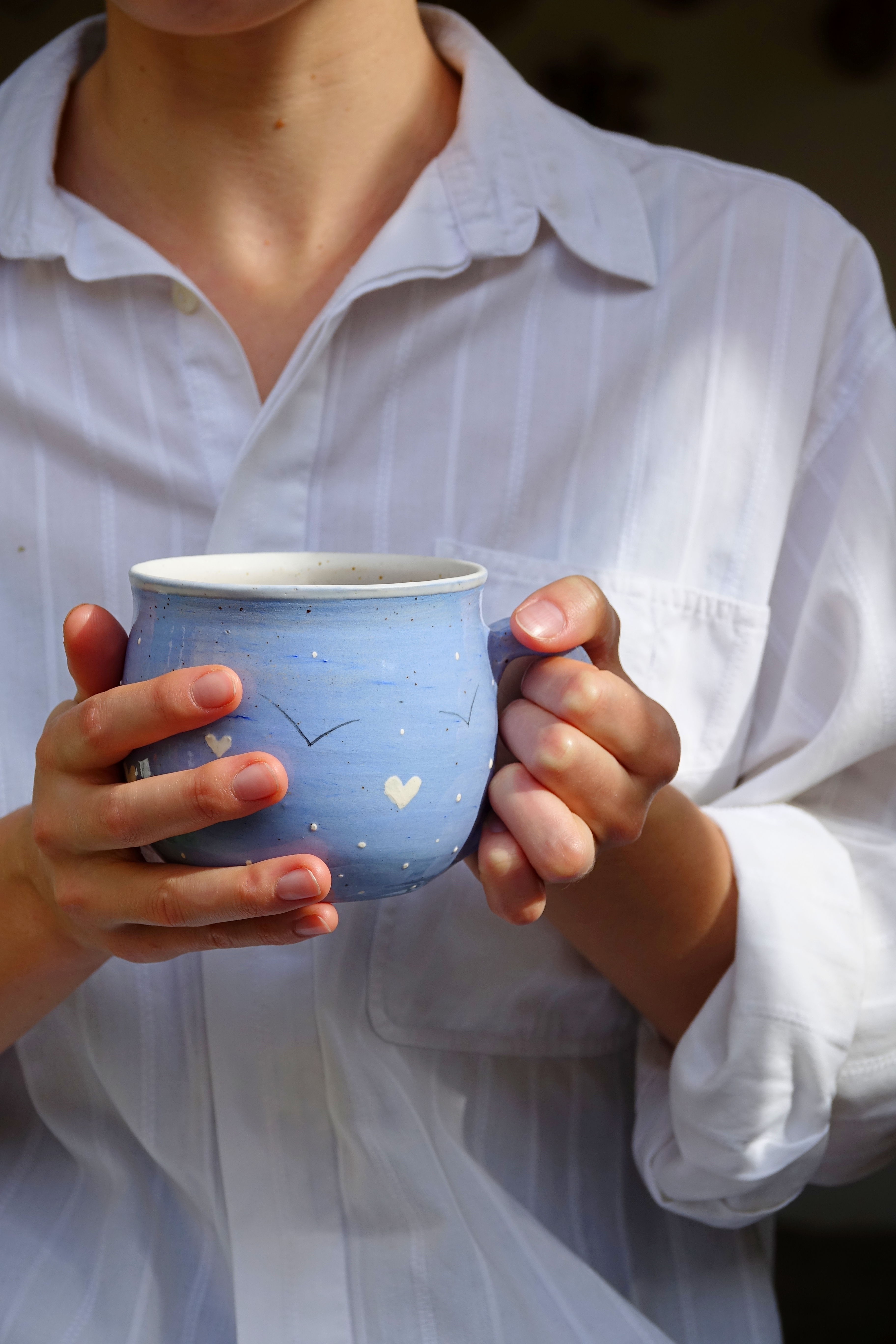 Hrnek s kouskem nebe