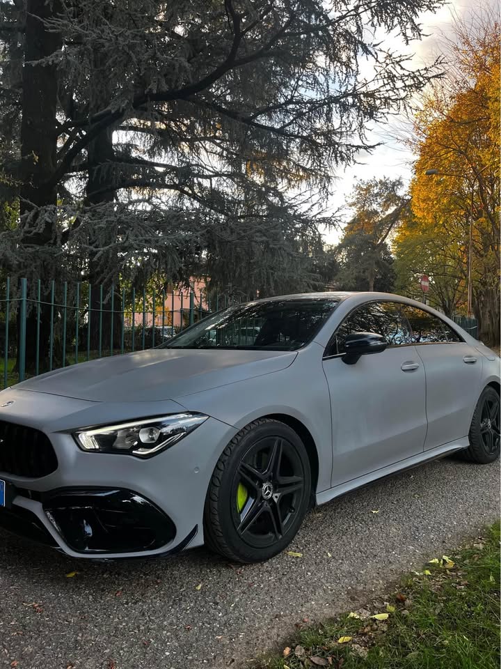  MERCEDES-BENZ