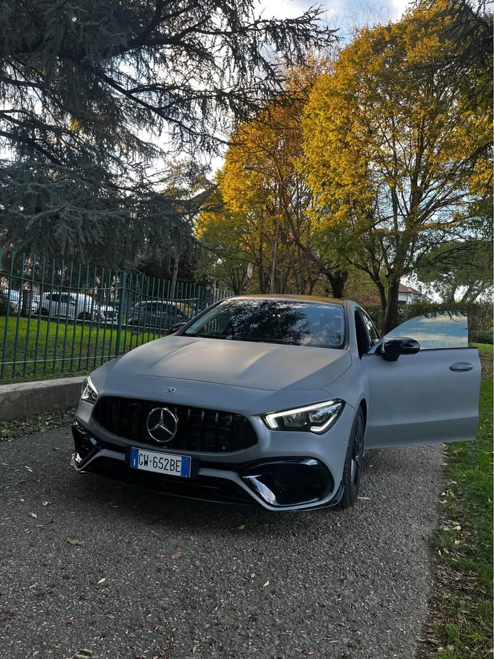  MERCEDES-BENZ