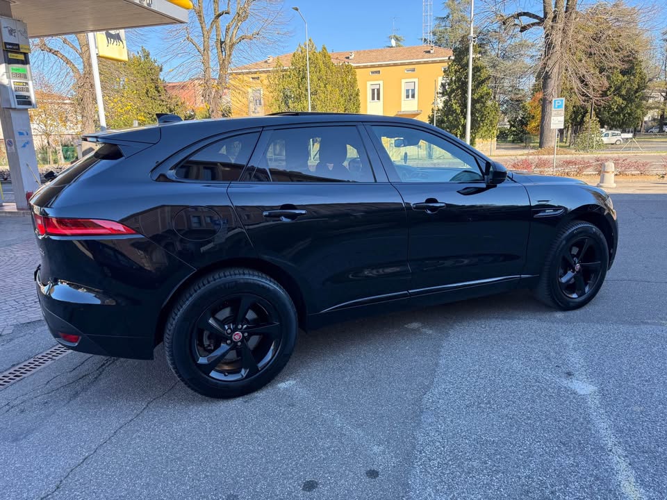 Jaguar type F 2017