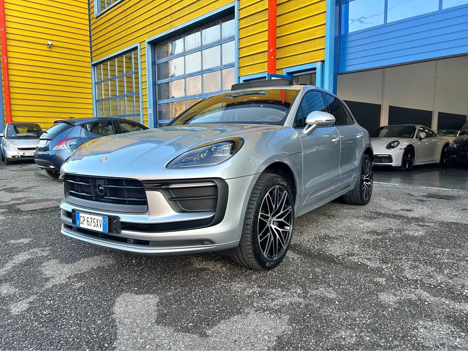 Porsche Macan 2022