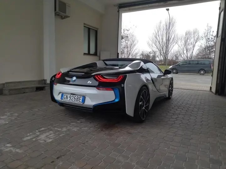 BMW i8 2019
