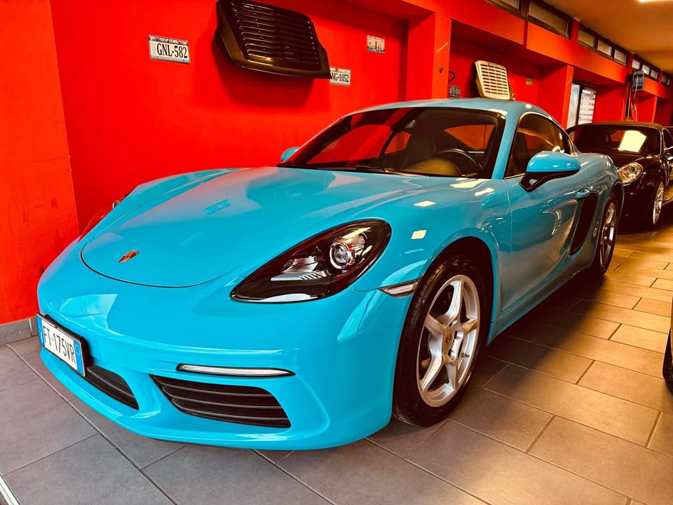 Porsche Cayman 2019