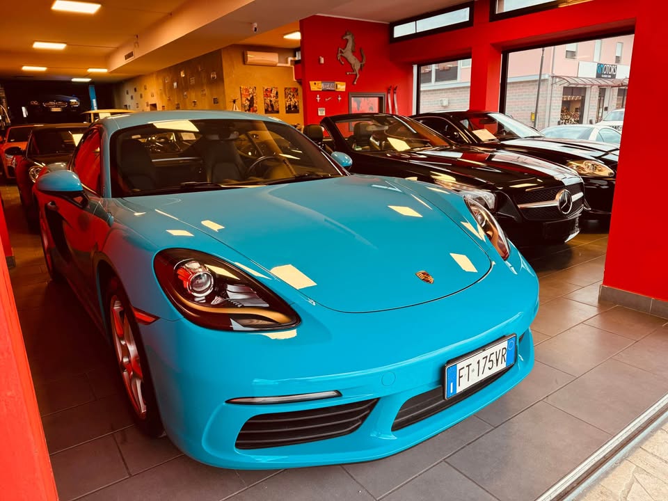 Porsche Cayman 2019