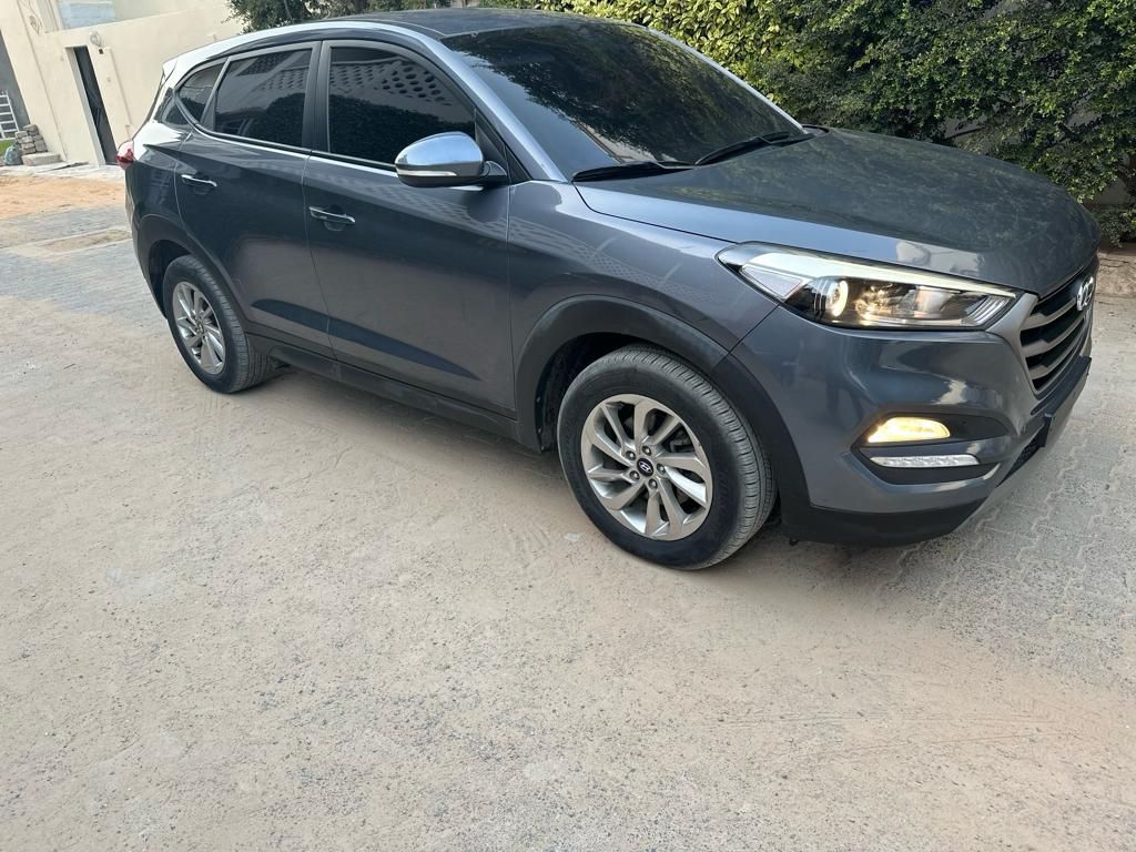 HYUNDAI TUCSSON