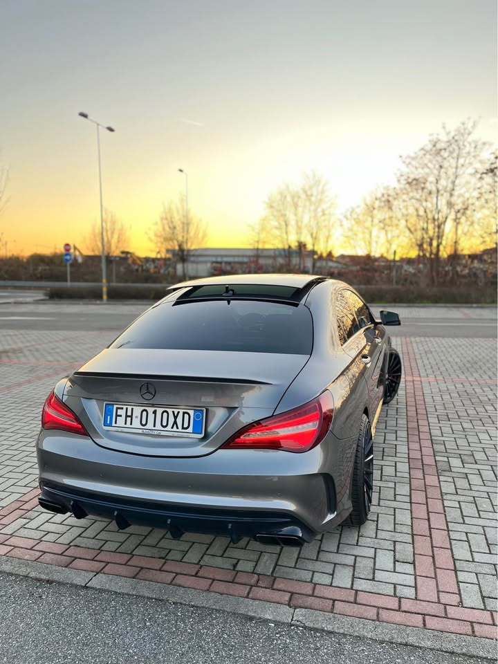 MERCEDES-BENZ CLA 45 AMG 2017