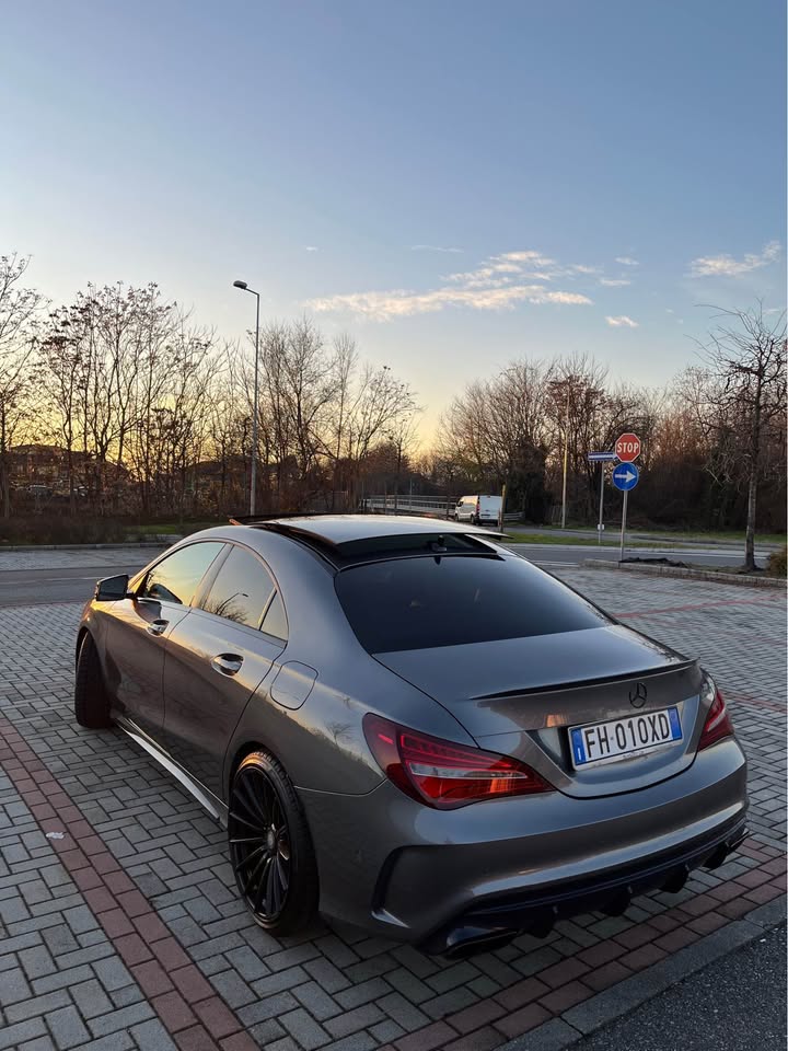 MERCEDES-BENZ CLA 45 AMG 2017