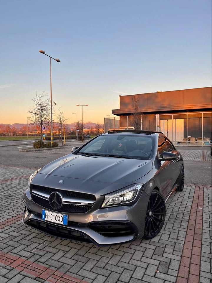 MERCEDES-BENZ CLA 45 AMG 2017