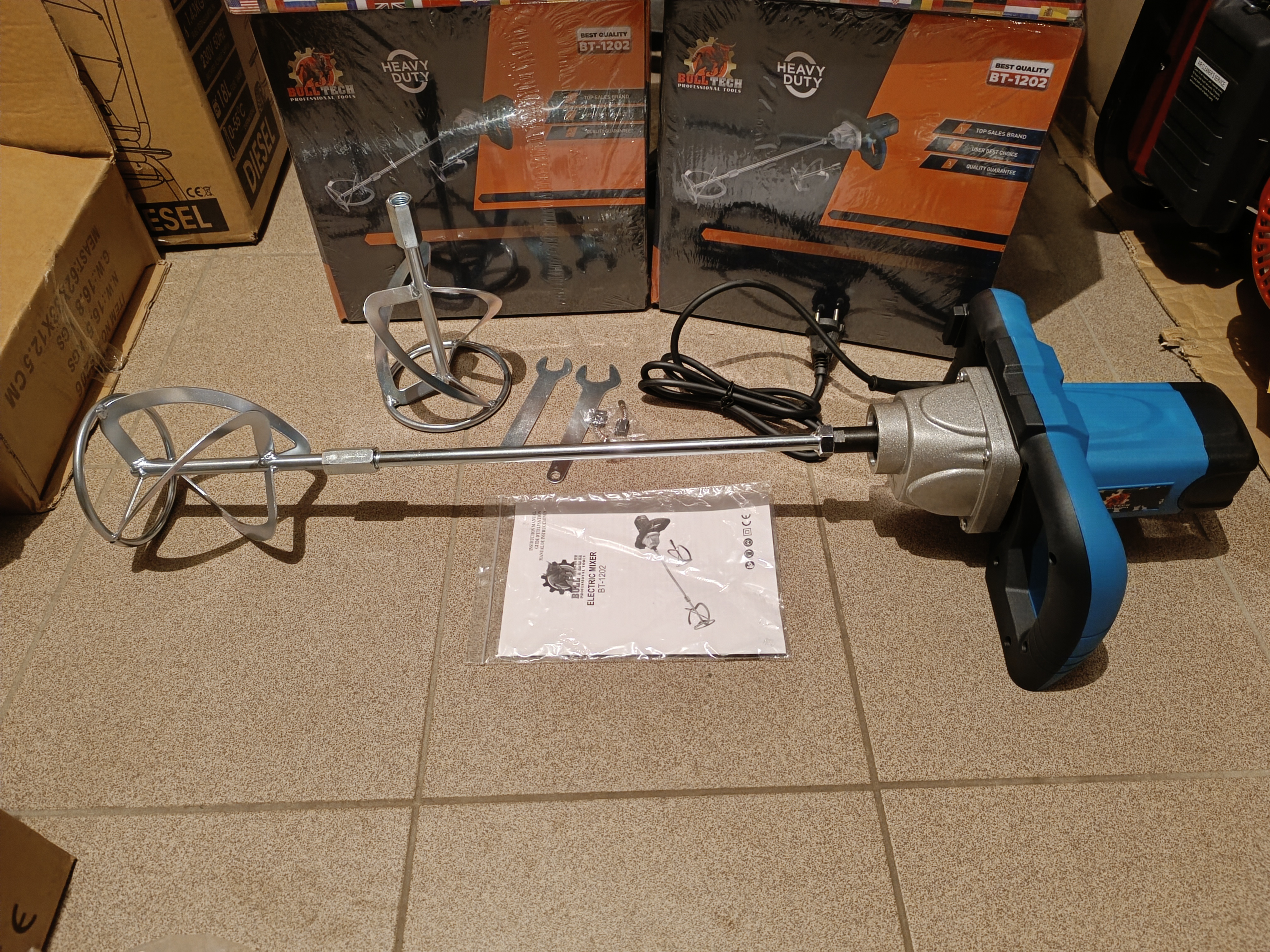 Statybinis mikseris 2980W BULL TECH BT-1202