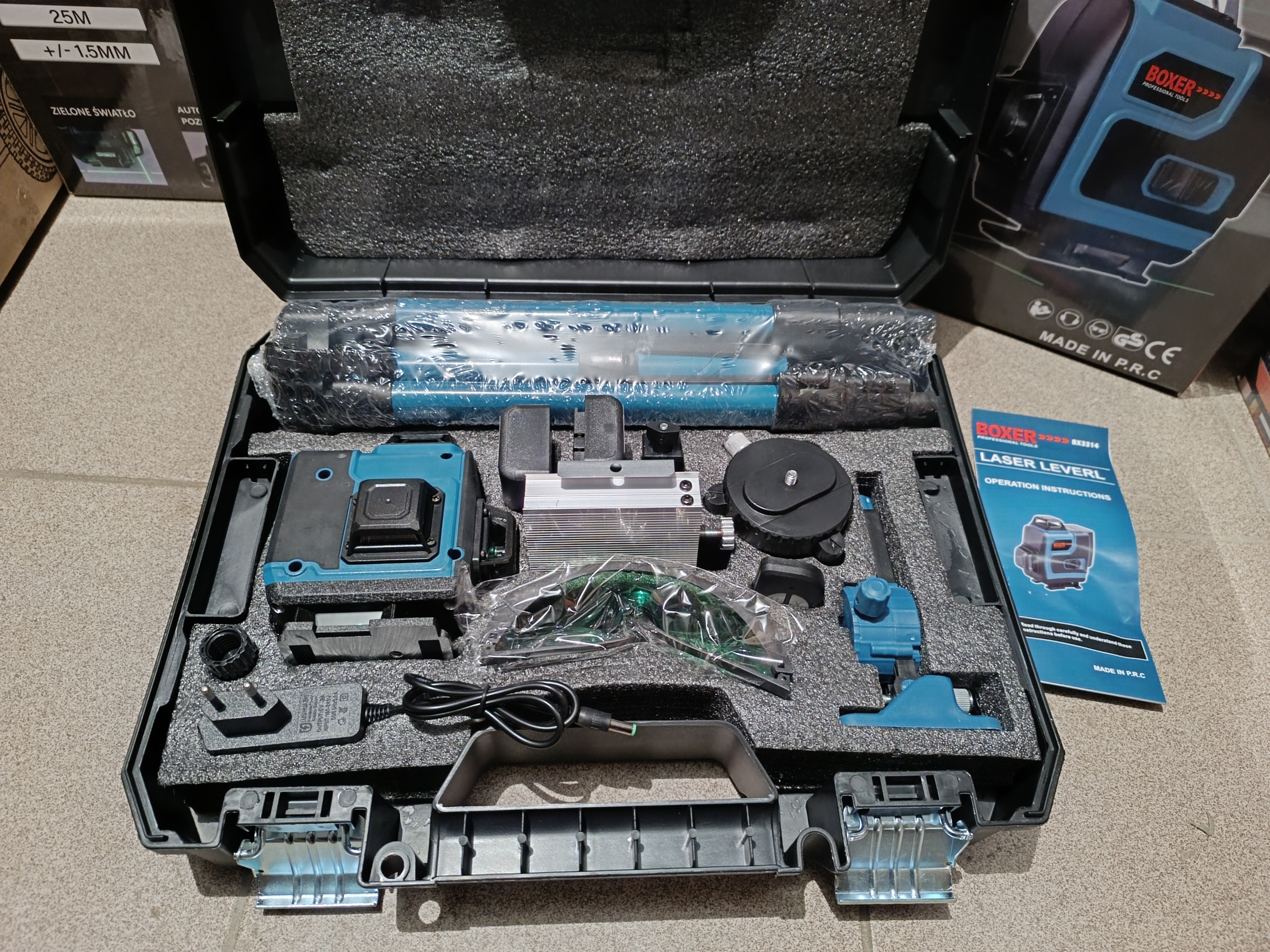 Lazerinis nivelyras 4D 16 linijų su trikoju BOXER BX-3314 