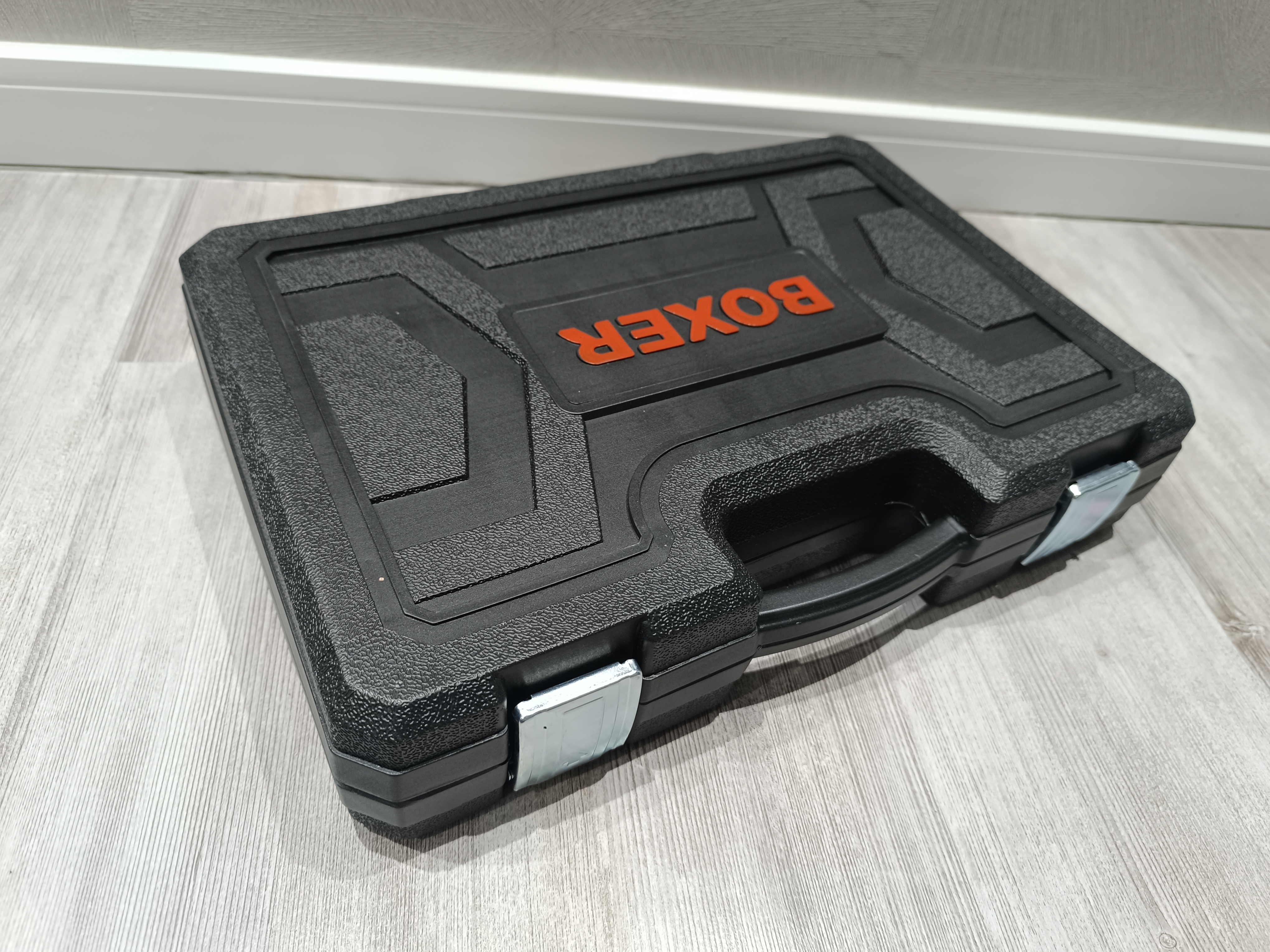 Galvučių ir įrankių rinkinys BOXER BX-013S 121 dalių