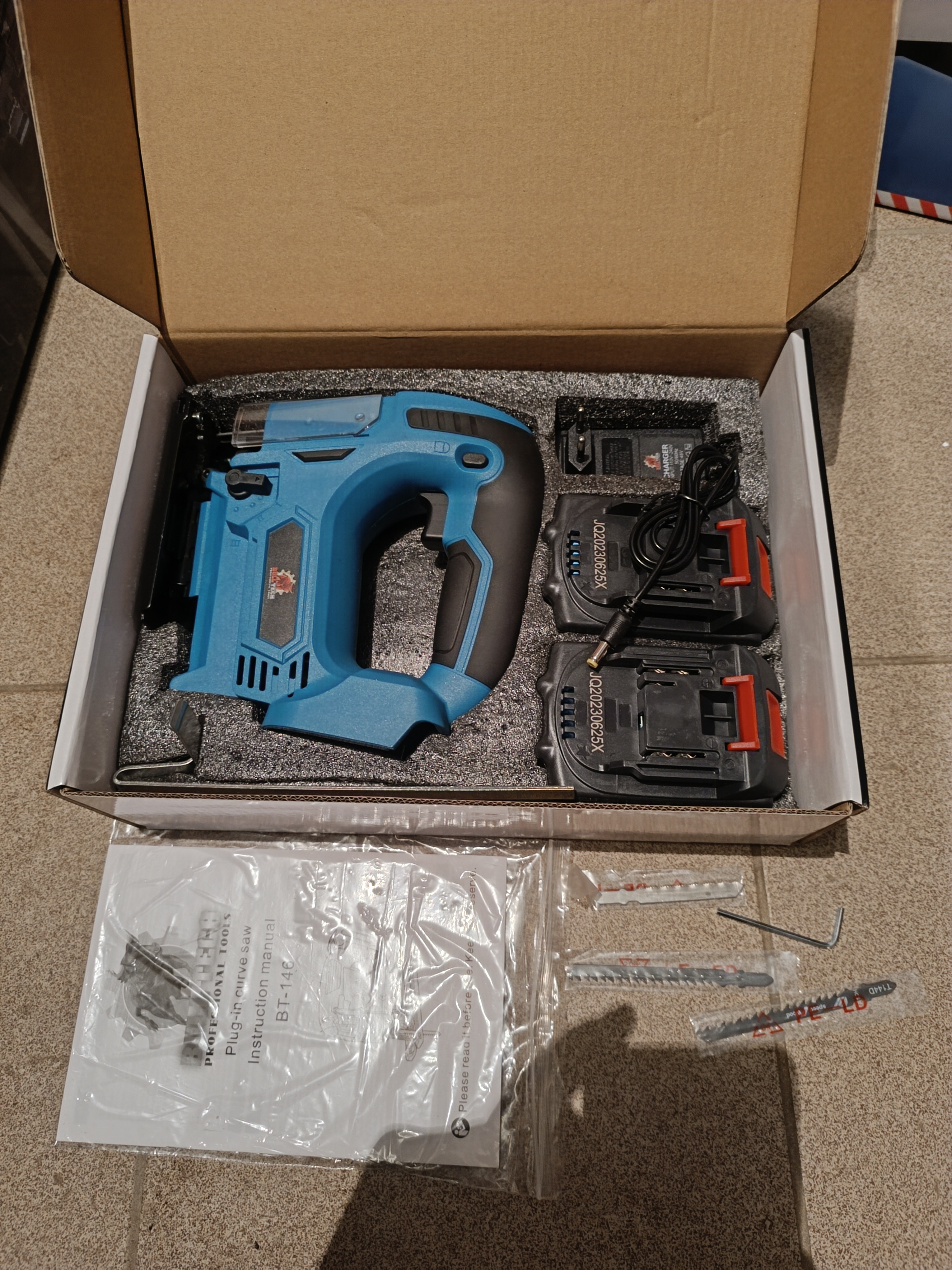 Akumuliatorinis siaurapjūklis 48V 5.0Ah BULL TECH BT-146