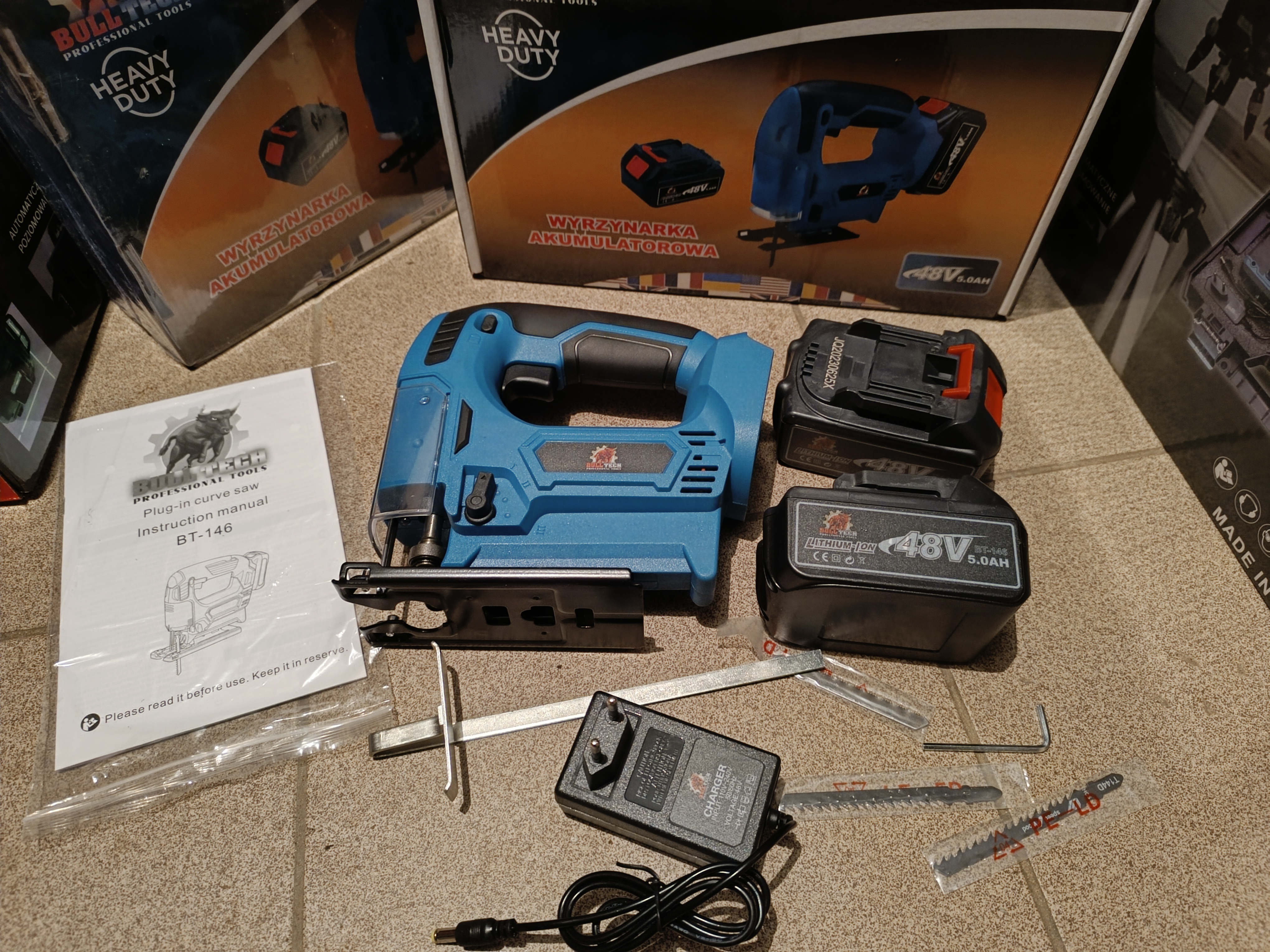 Akumuliatorinis siaurapjūklis 48V 5.0Ah BULL TECH BT-146