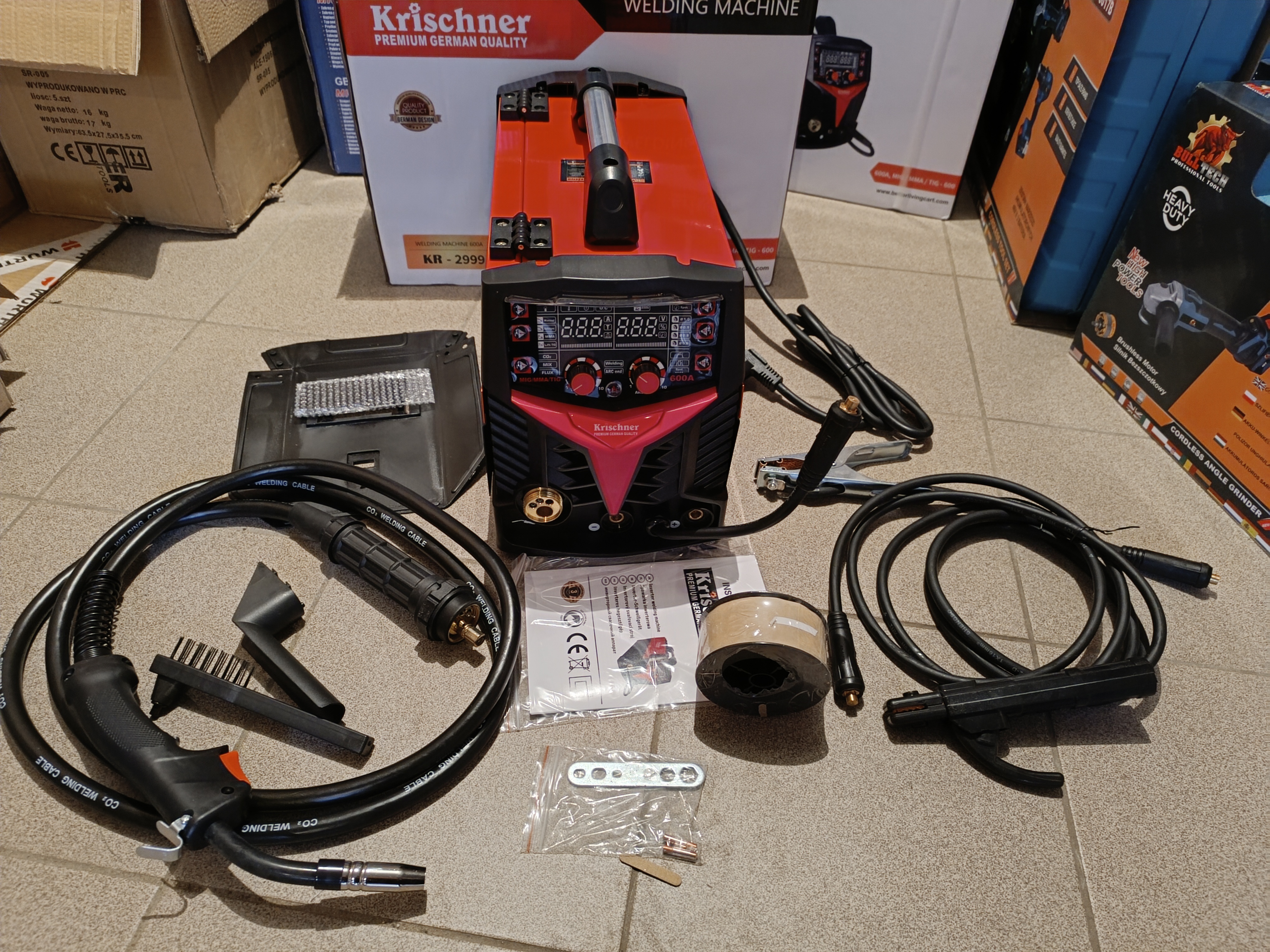 Pusiau automatinis suvirinimo aparatas KRISCHNER KR-2999 MIG/MMA/TIG-600A