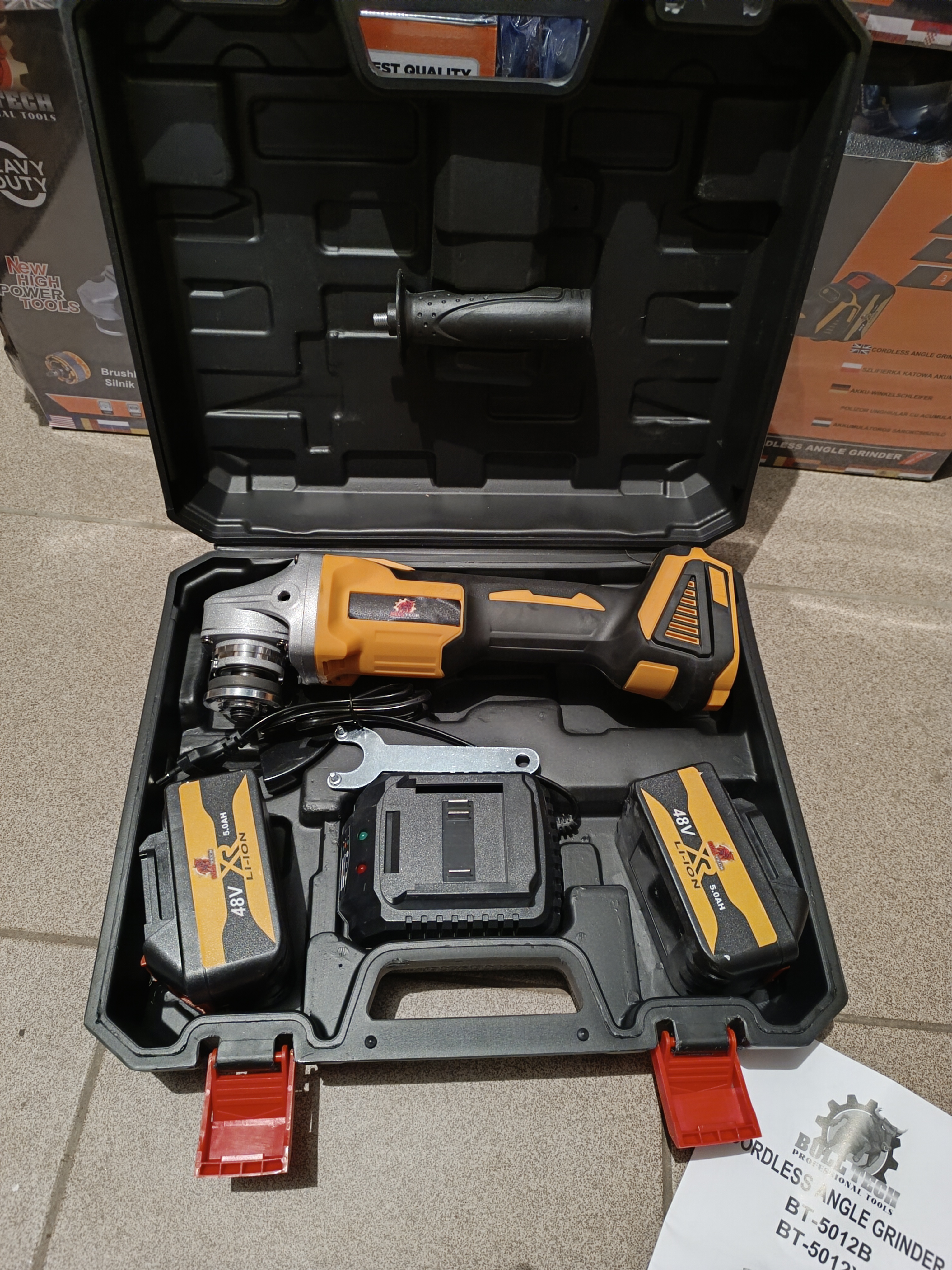 Akumuliatorinis kampinis šlifuoklis 48V 5.0Ah BULL TECH BT-5012Y 