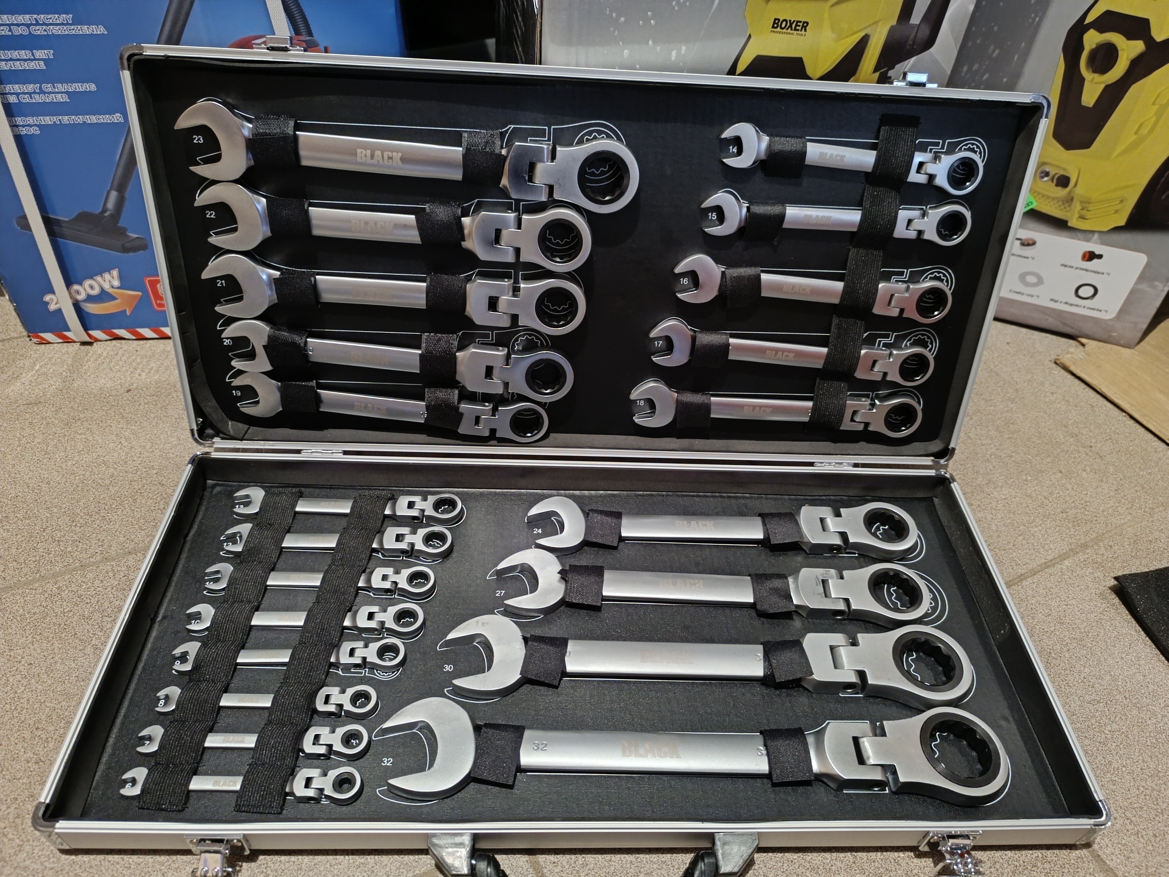 Kombinuotų terkšlinių raktų rinkinys 6-32mm 22 dalių