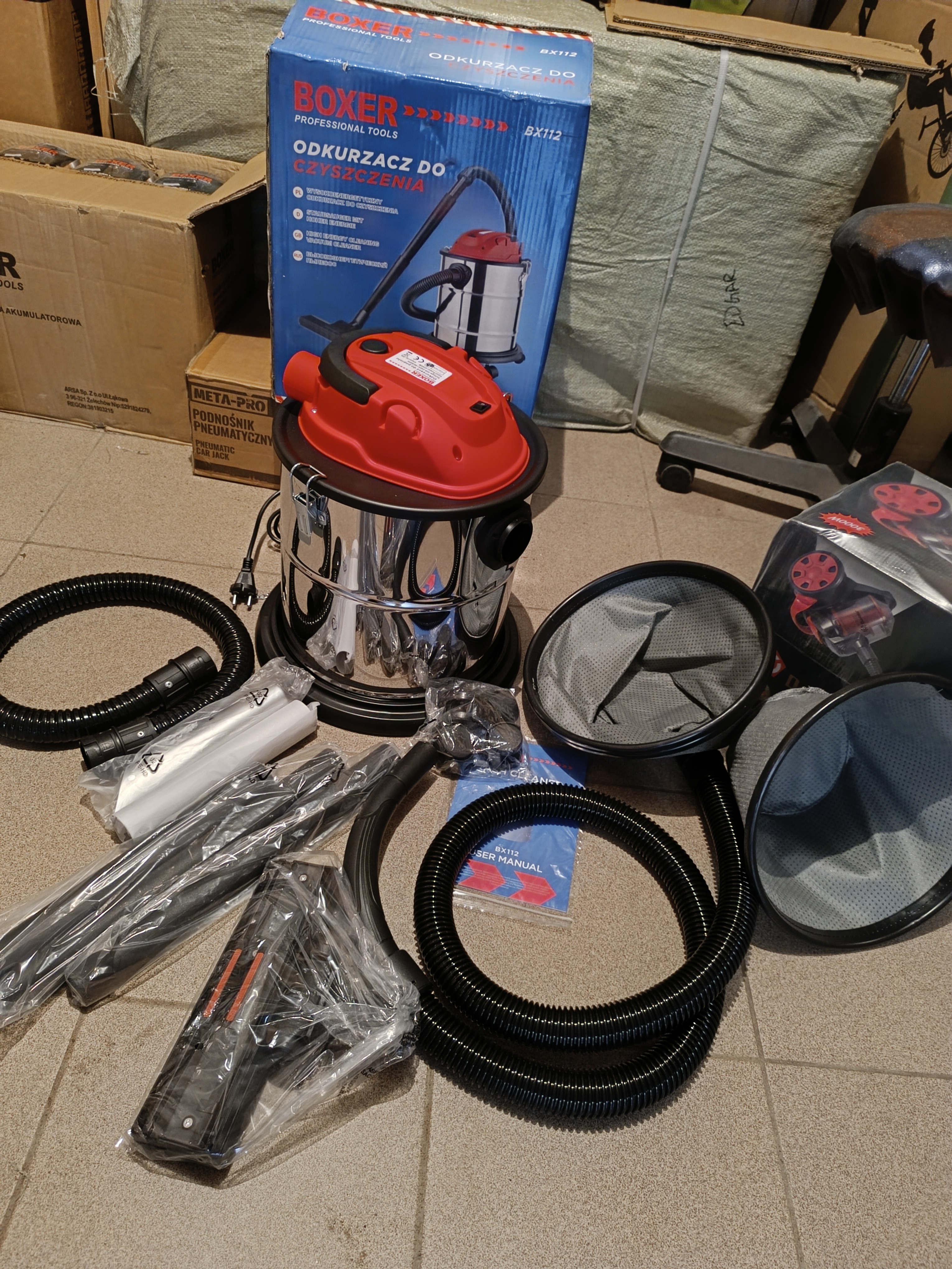 Vakuuminis dulkių siurblys 2200W BOXER BX-112