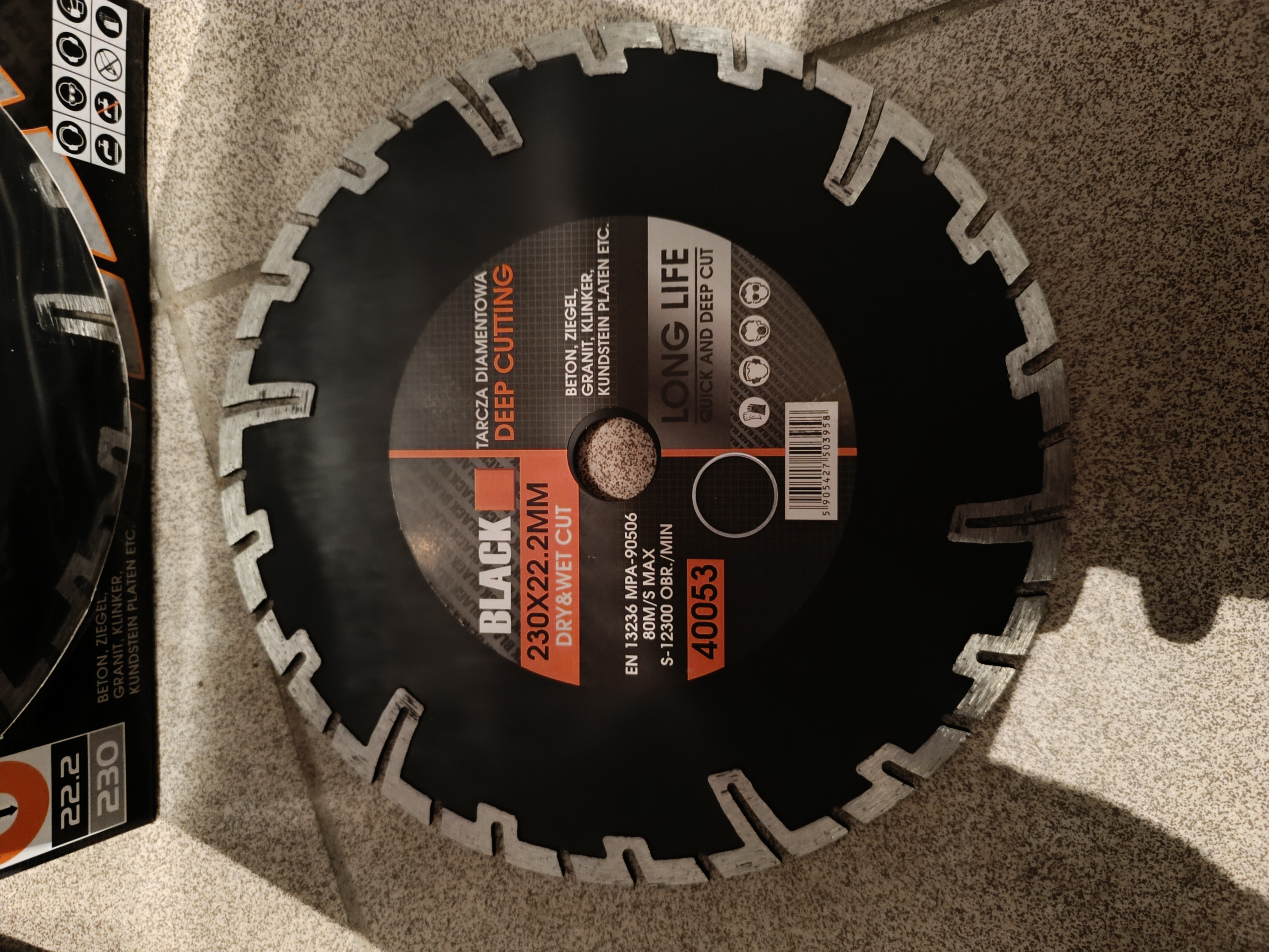 Deimantinis akmens ir betono pjovimo diskas BLACK 230mm