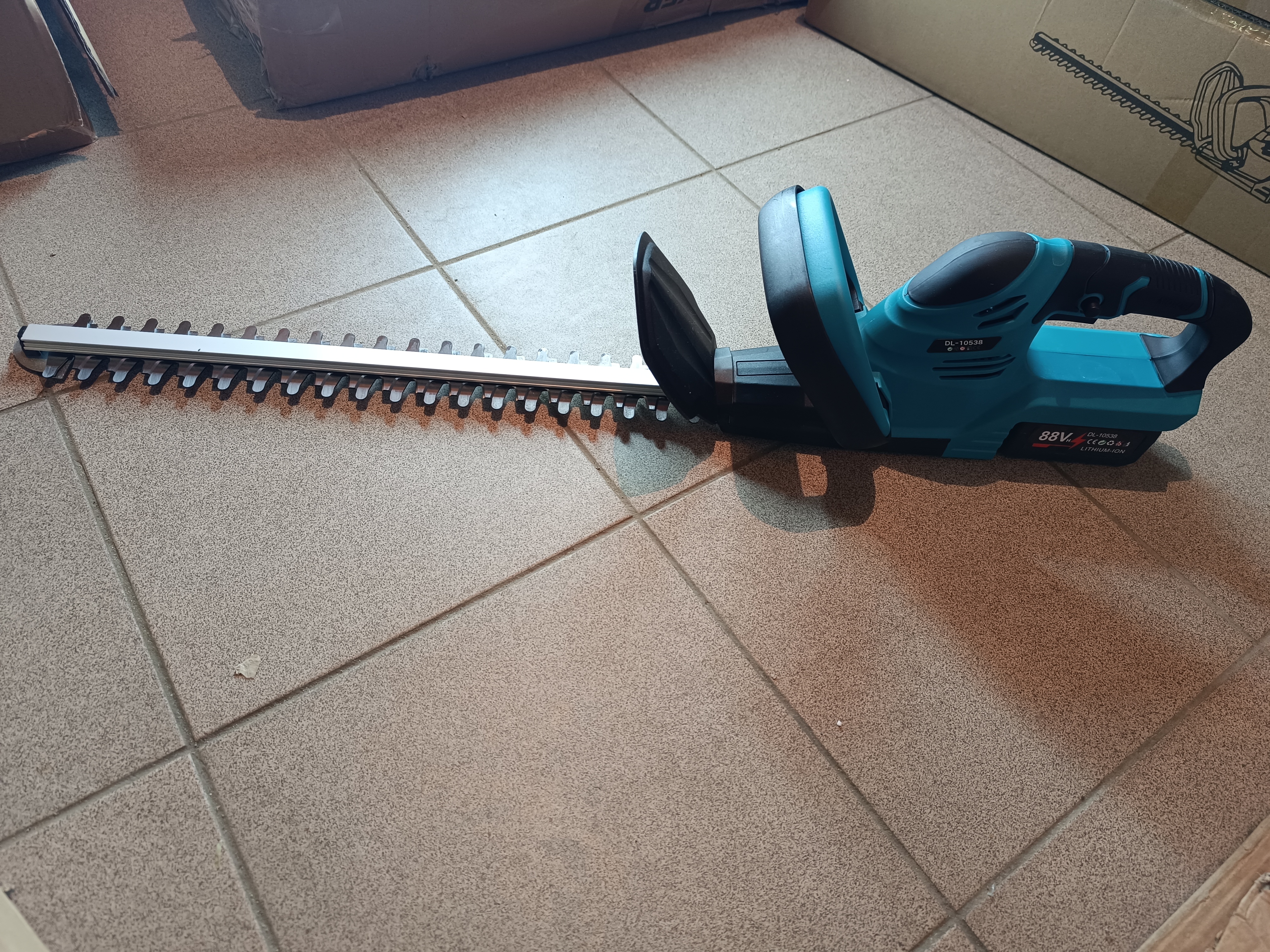 Akumuliatorinė krūmapjovė 88V DL-10538