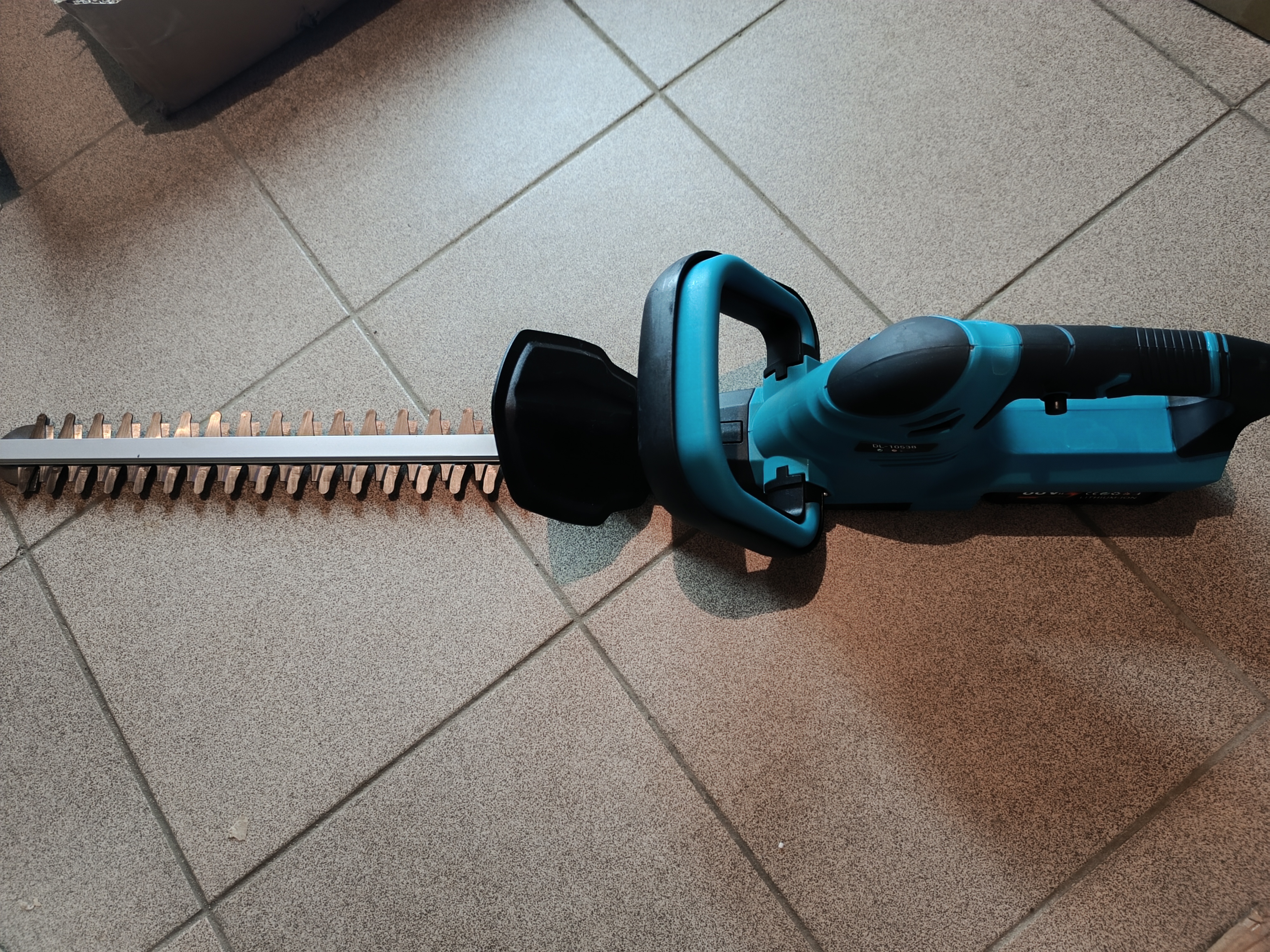 Akumuliatorinė krūmapjovė 88V DL-10538