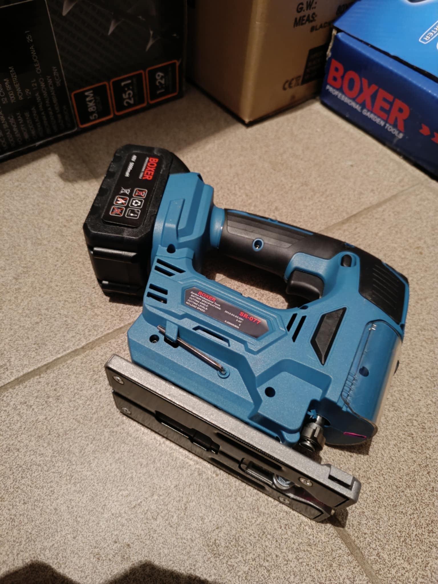 Akumuliatorinis siaurapjūklis 48V 5AH BOXER SR-077