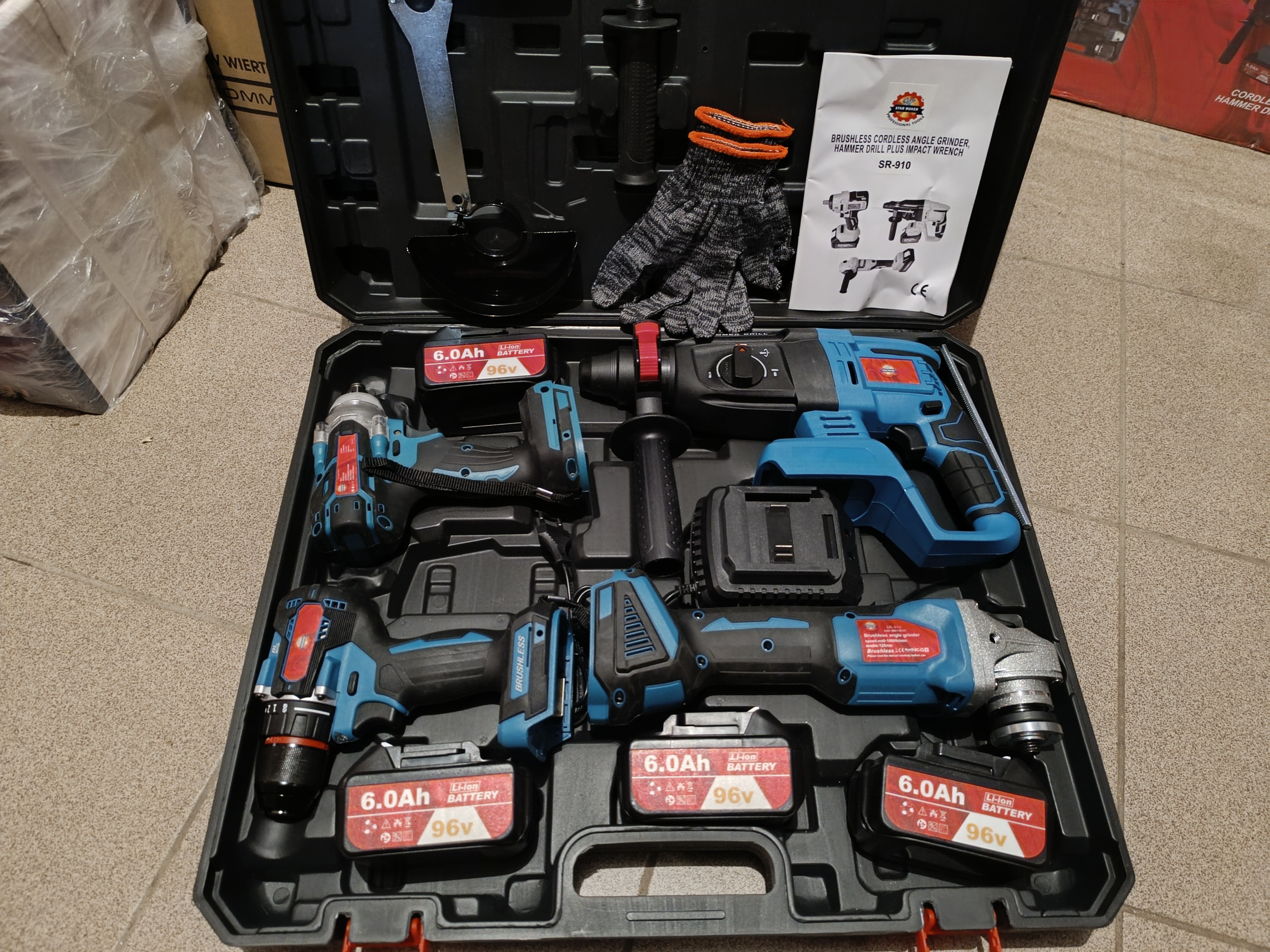 Akumuliatoriniu įrankių komplektas 4in1 STAR ROXER SR-910