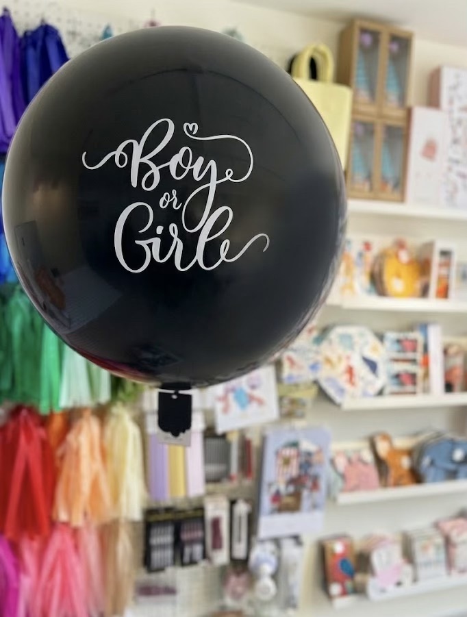 Globo Boy or Girl Negro