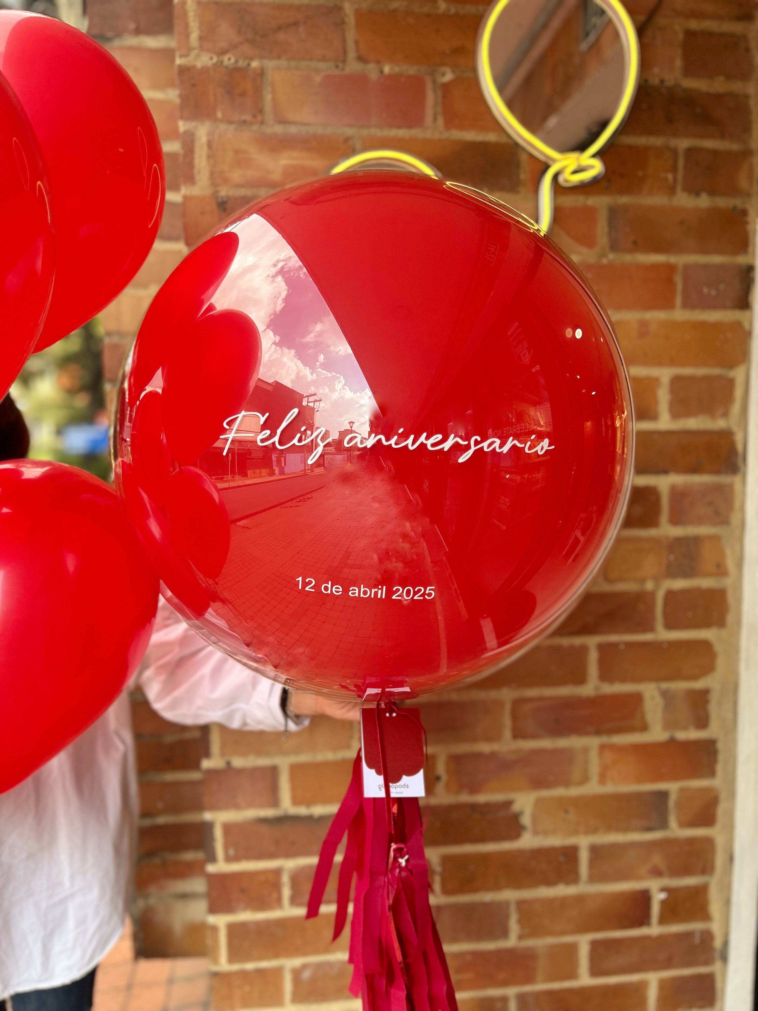 bouquet globo burbuja  'Feliz aniversario'