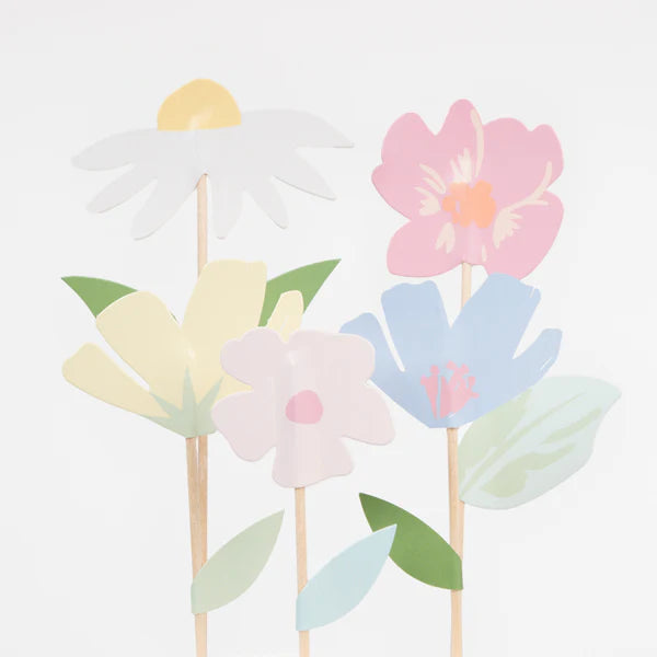 Envoltura y Toppers Florales para Pastel