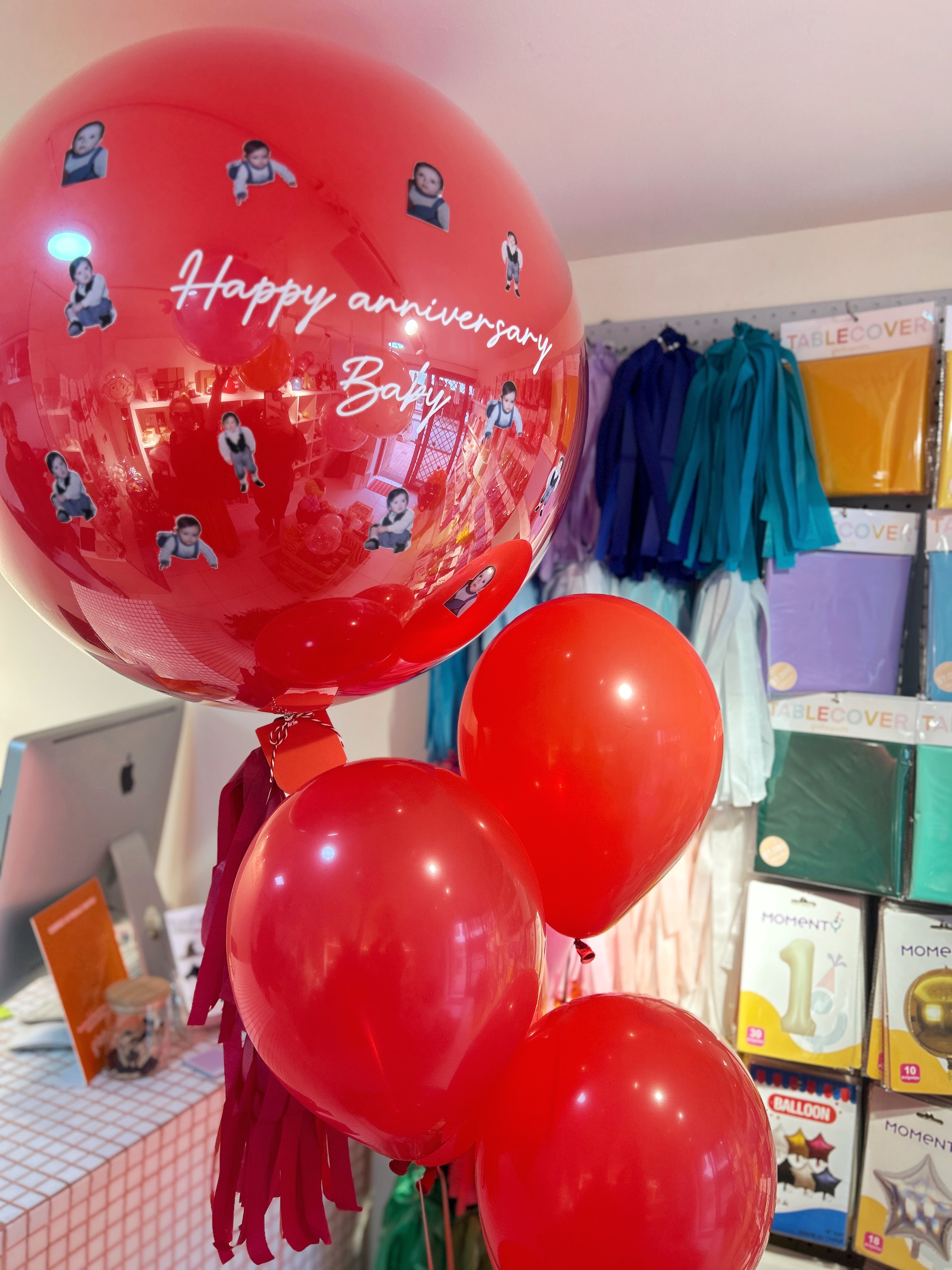 bouquet globo burbuja  'Feliz aniversario'