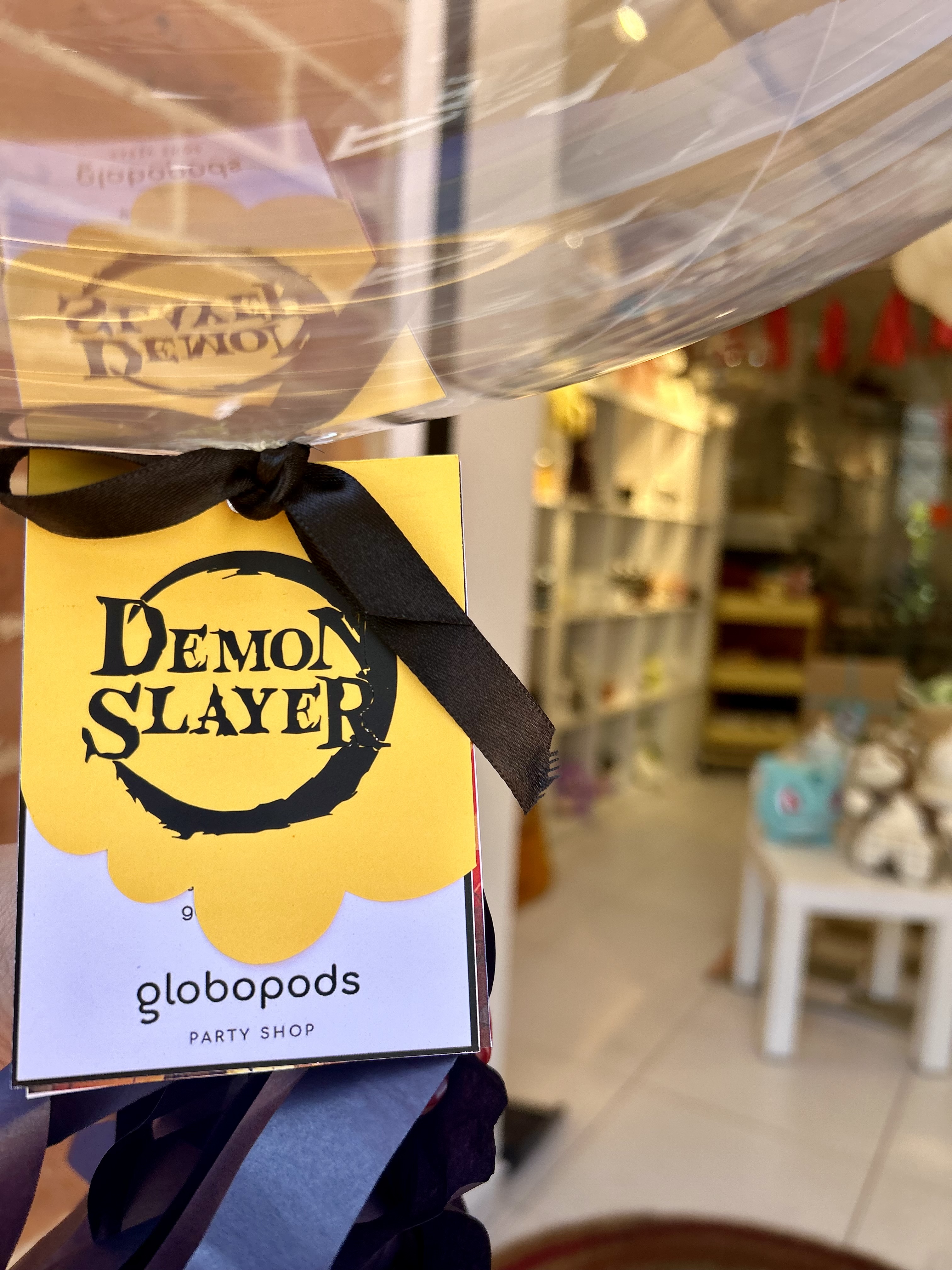 Globo burbuja helio demon slayer