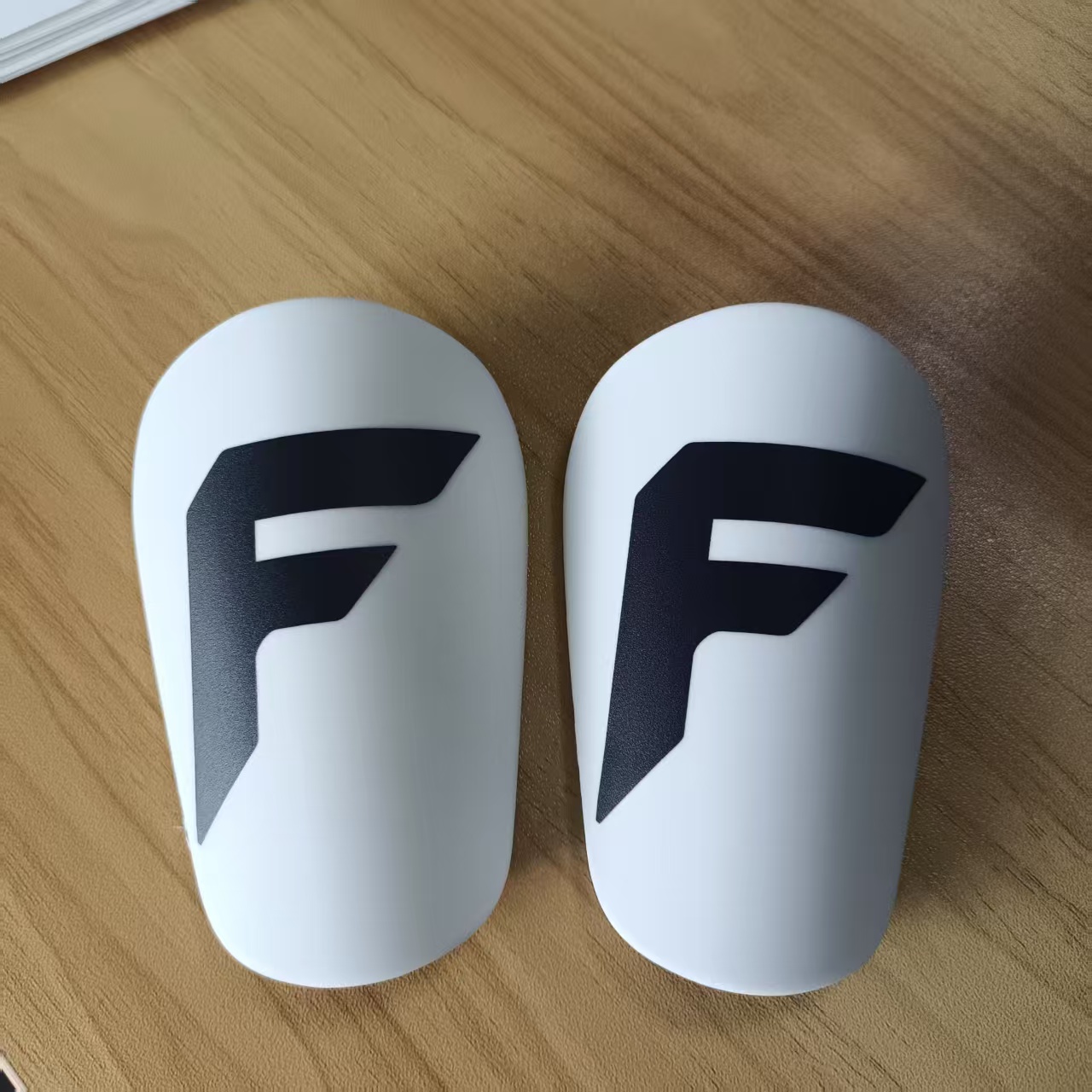 FootyTech shinguards - 3 pairs