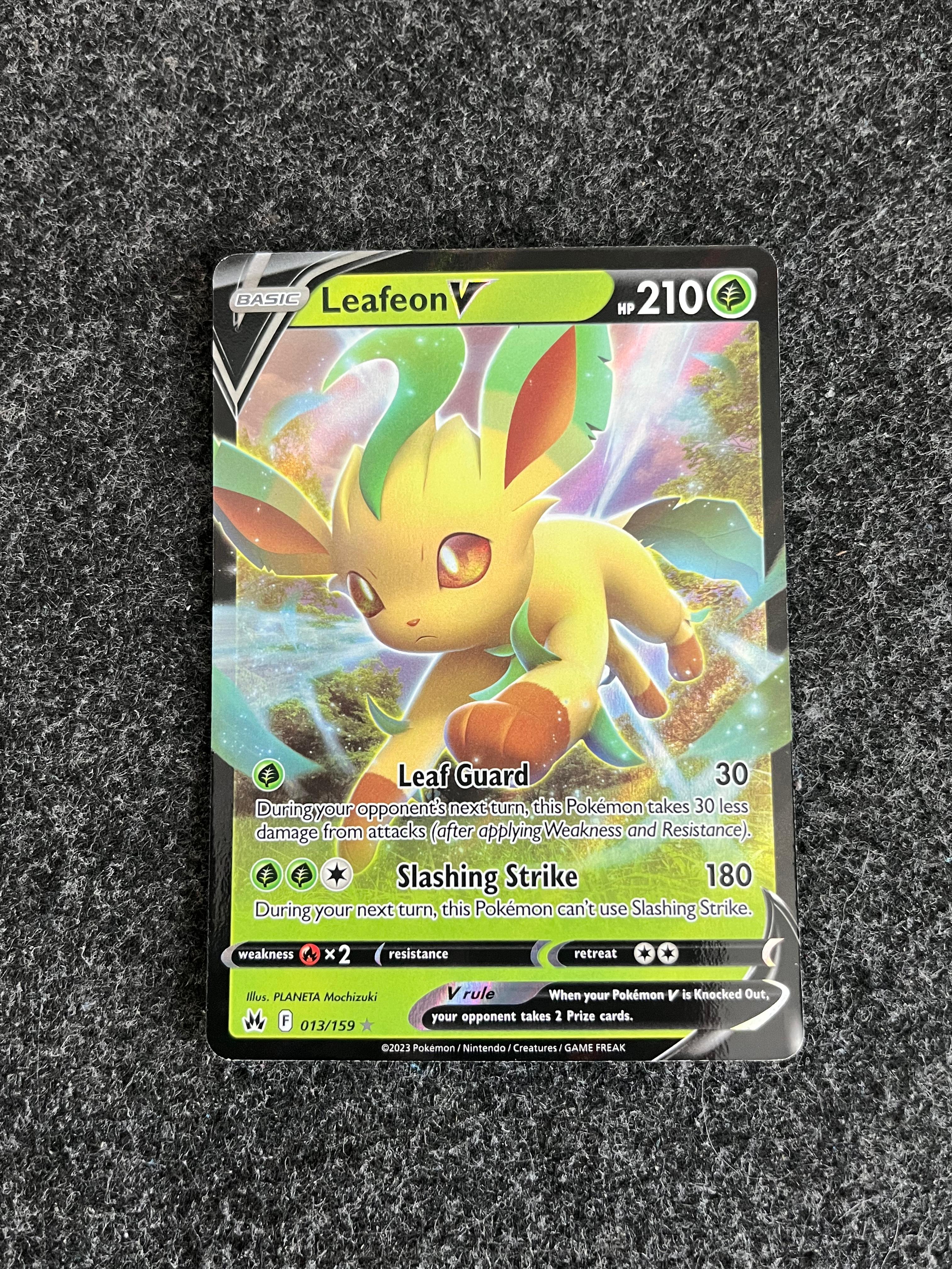 Carta De Leafeon V 13/159 Crown Zenith ING
