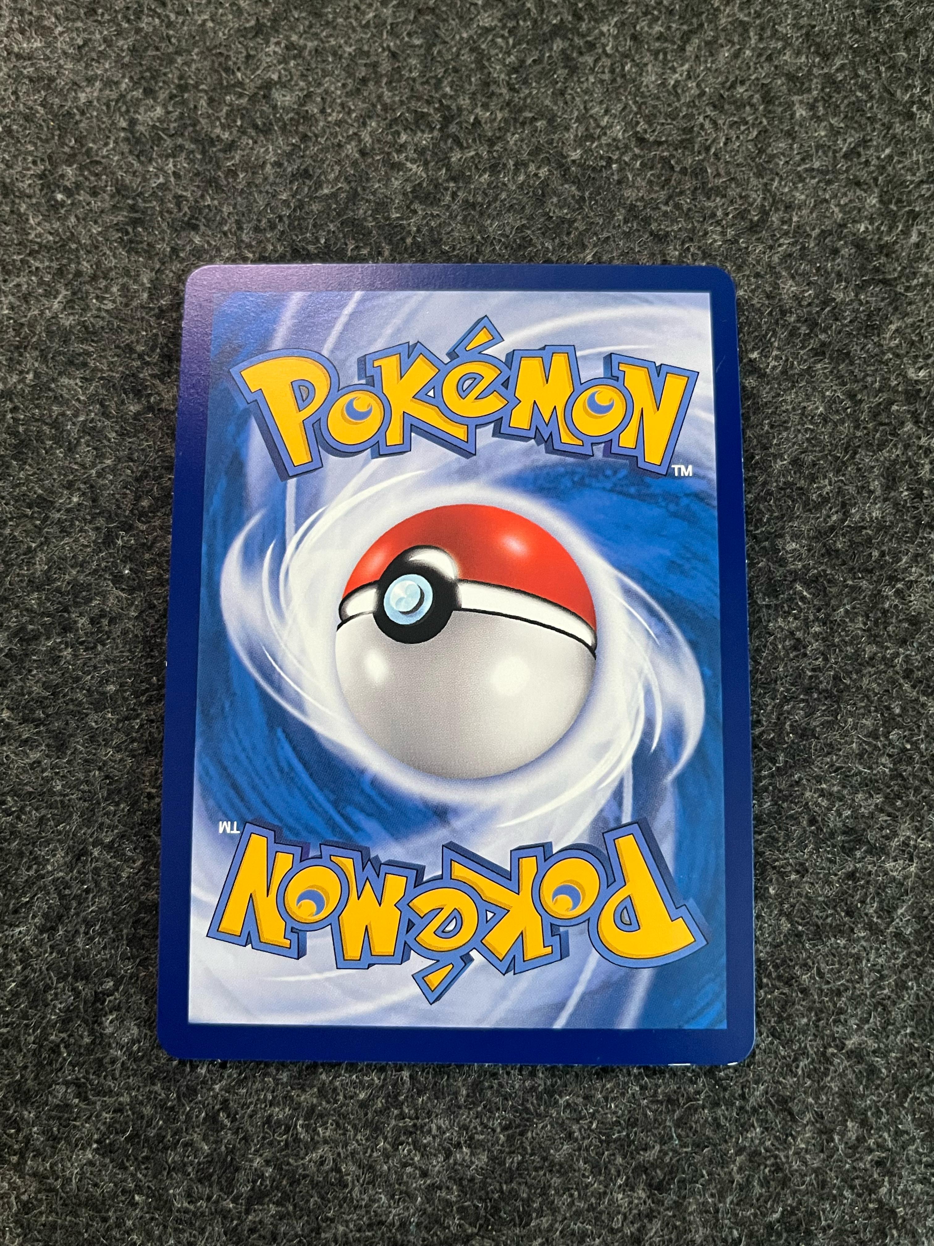 Carta De Silvally GX 126/150 csm2cC CHI