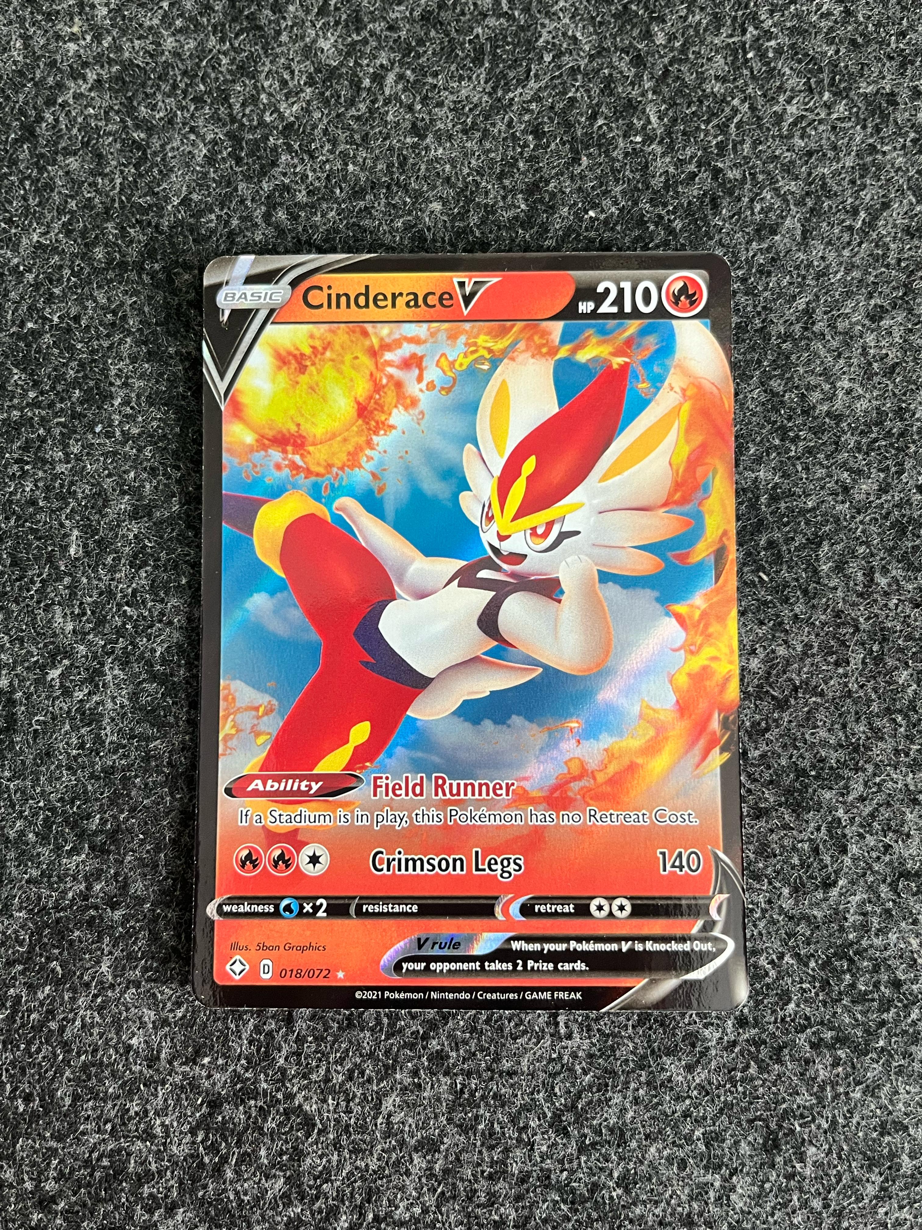 Carta De Cinderace V 18/72 Shining Fates ING