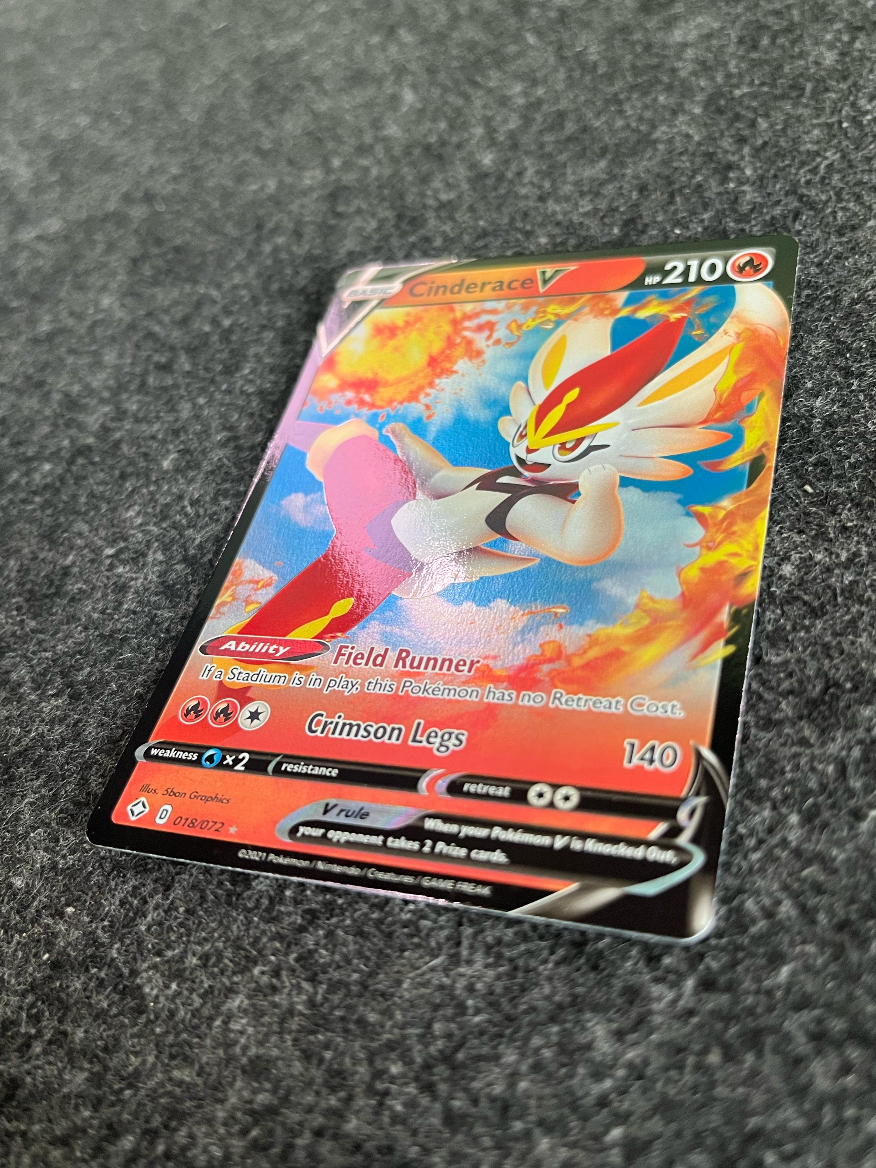 Carta De Cinderace V 18/72 Shining Fates ING