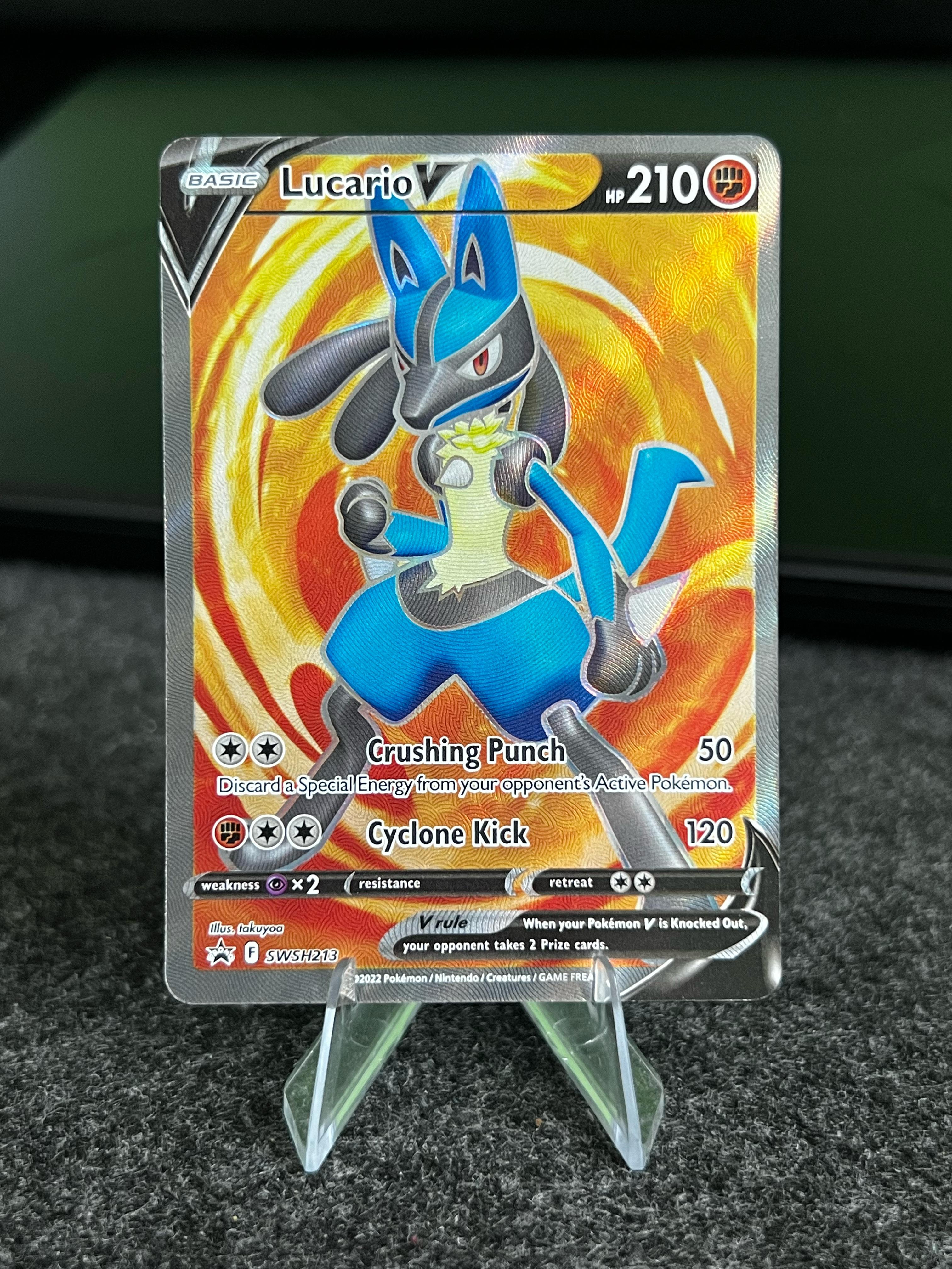 Carta De Lucario V SWSH213 PROMO ING