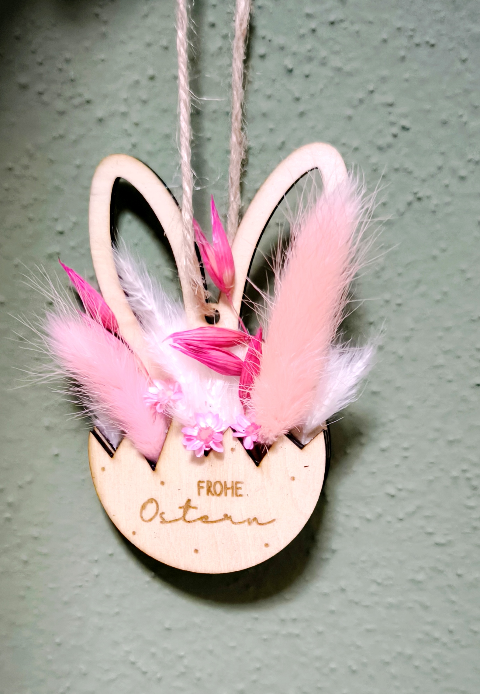 Osterhäschen Anhänger mit Trockenblumen