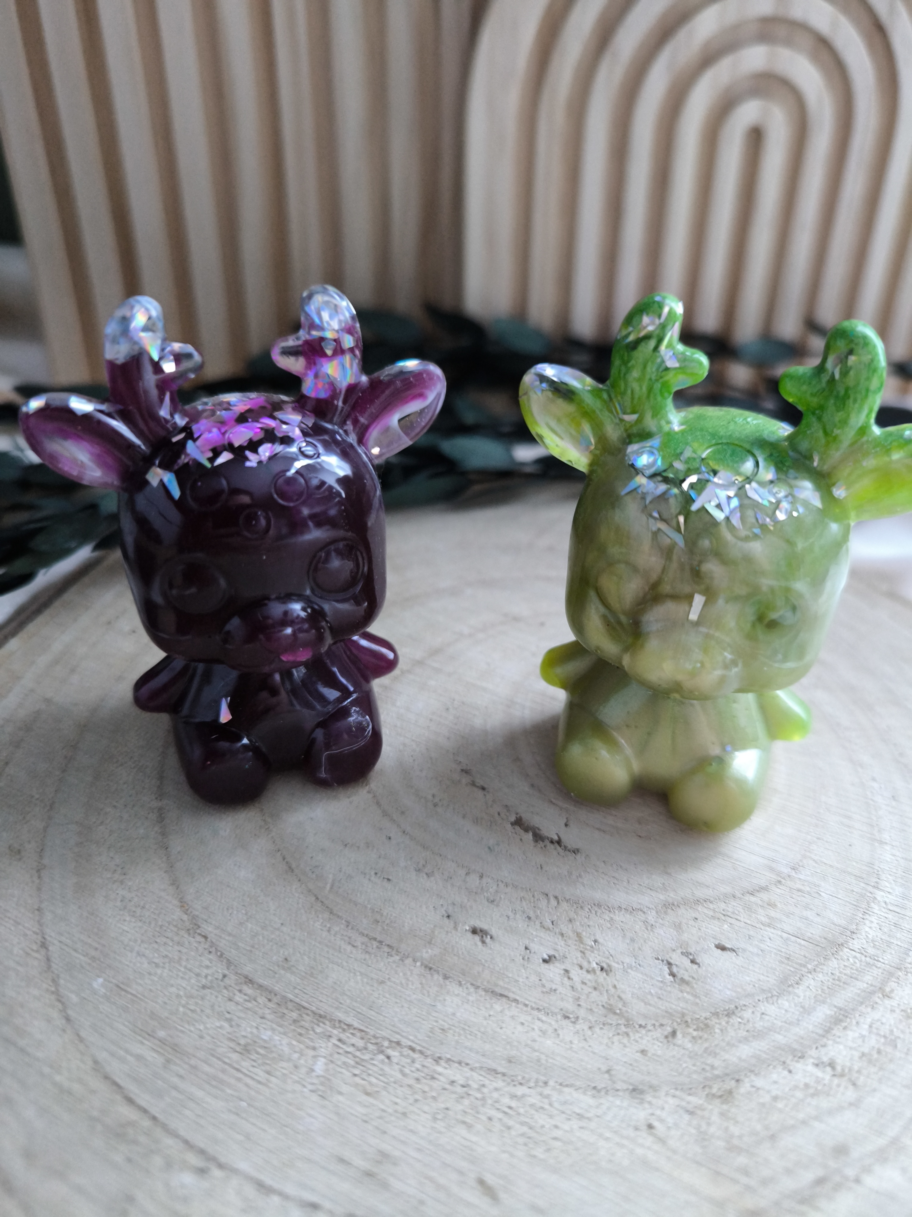 Kleiner Hirsch in Wunschfarben