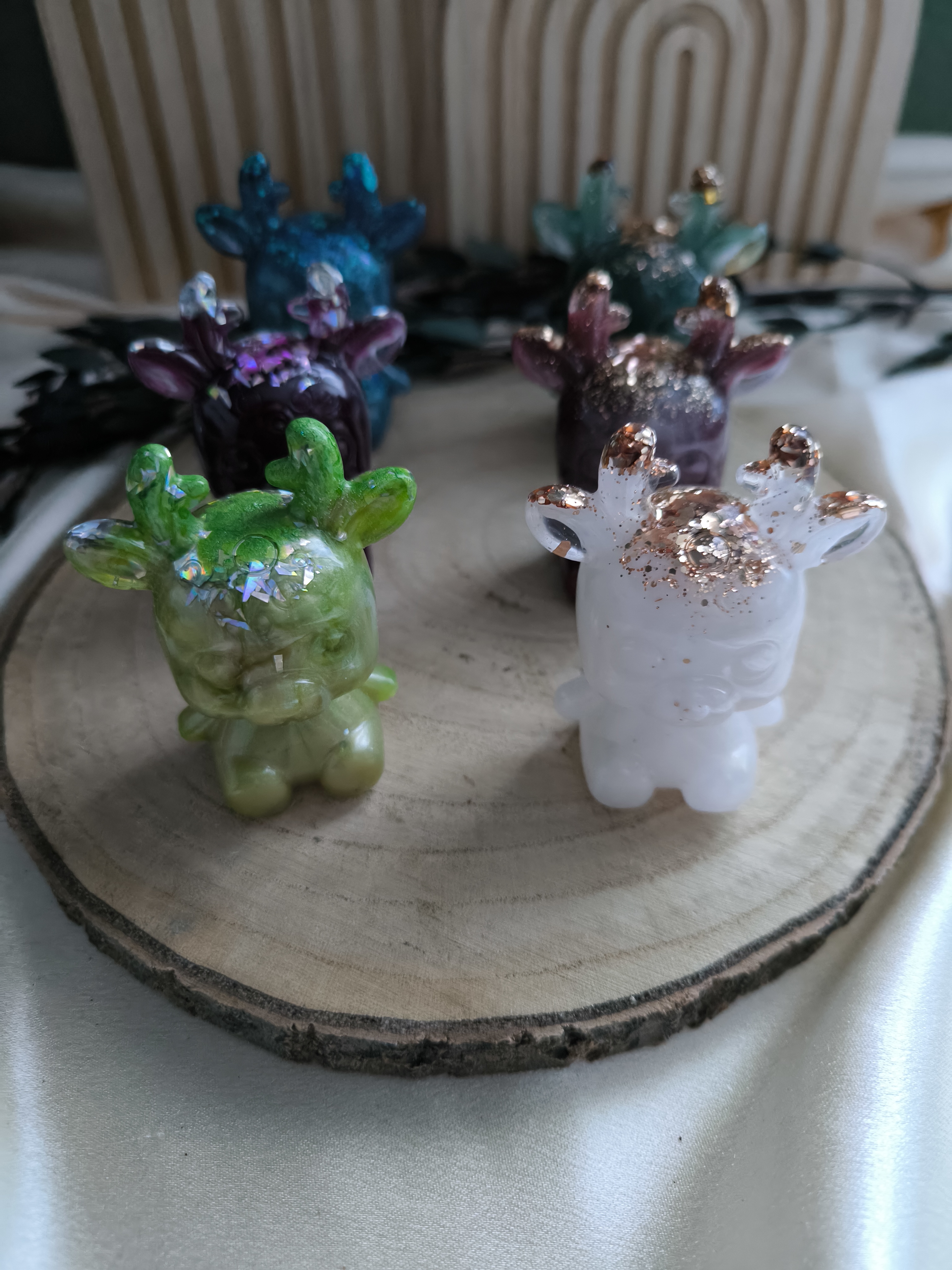 Kleiner Hirsch in Wunschfarben