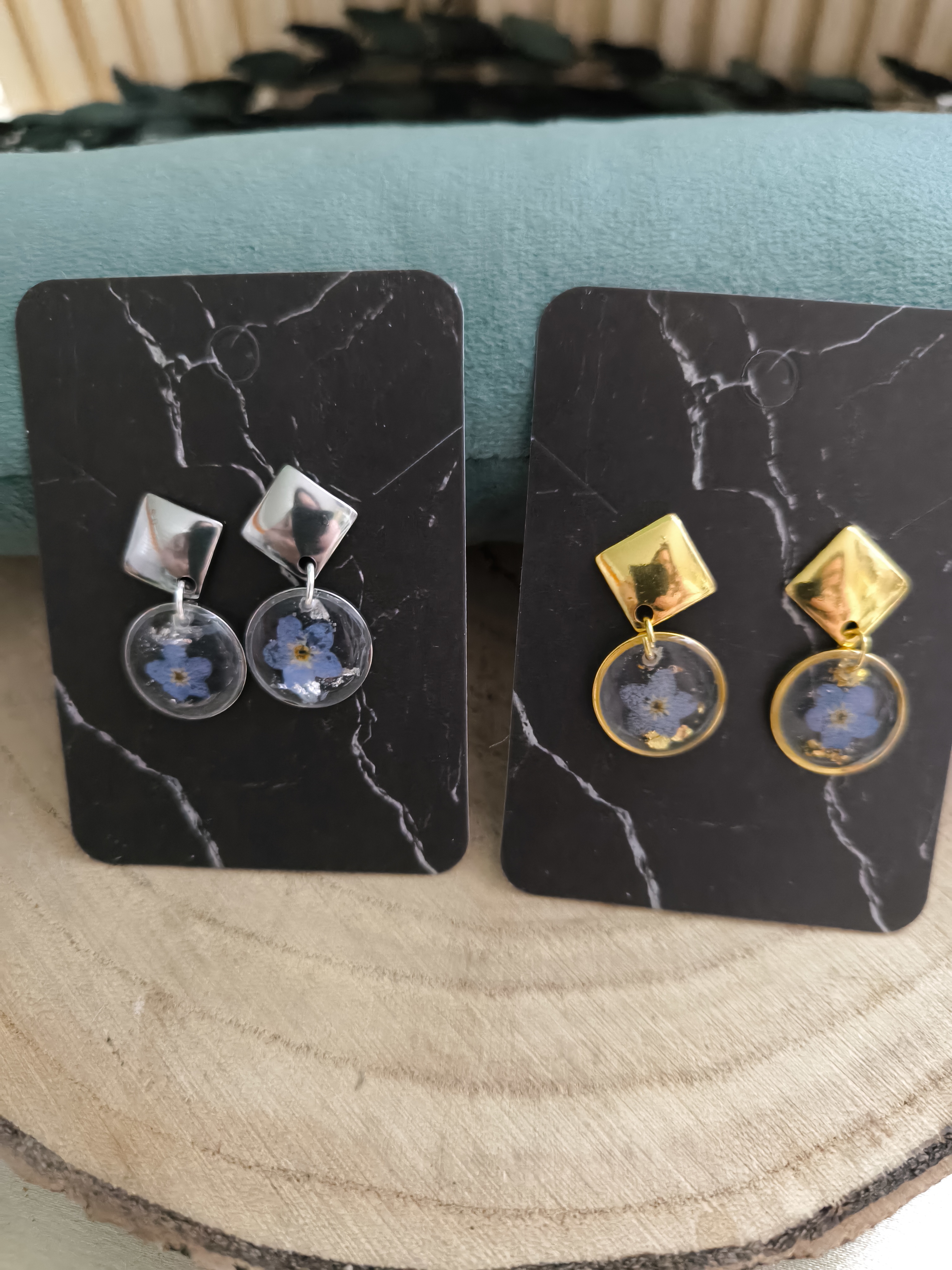 Ohrringe mit getrockneten Blüten